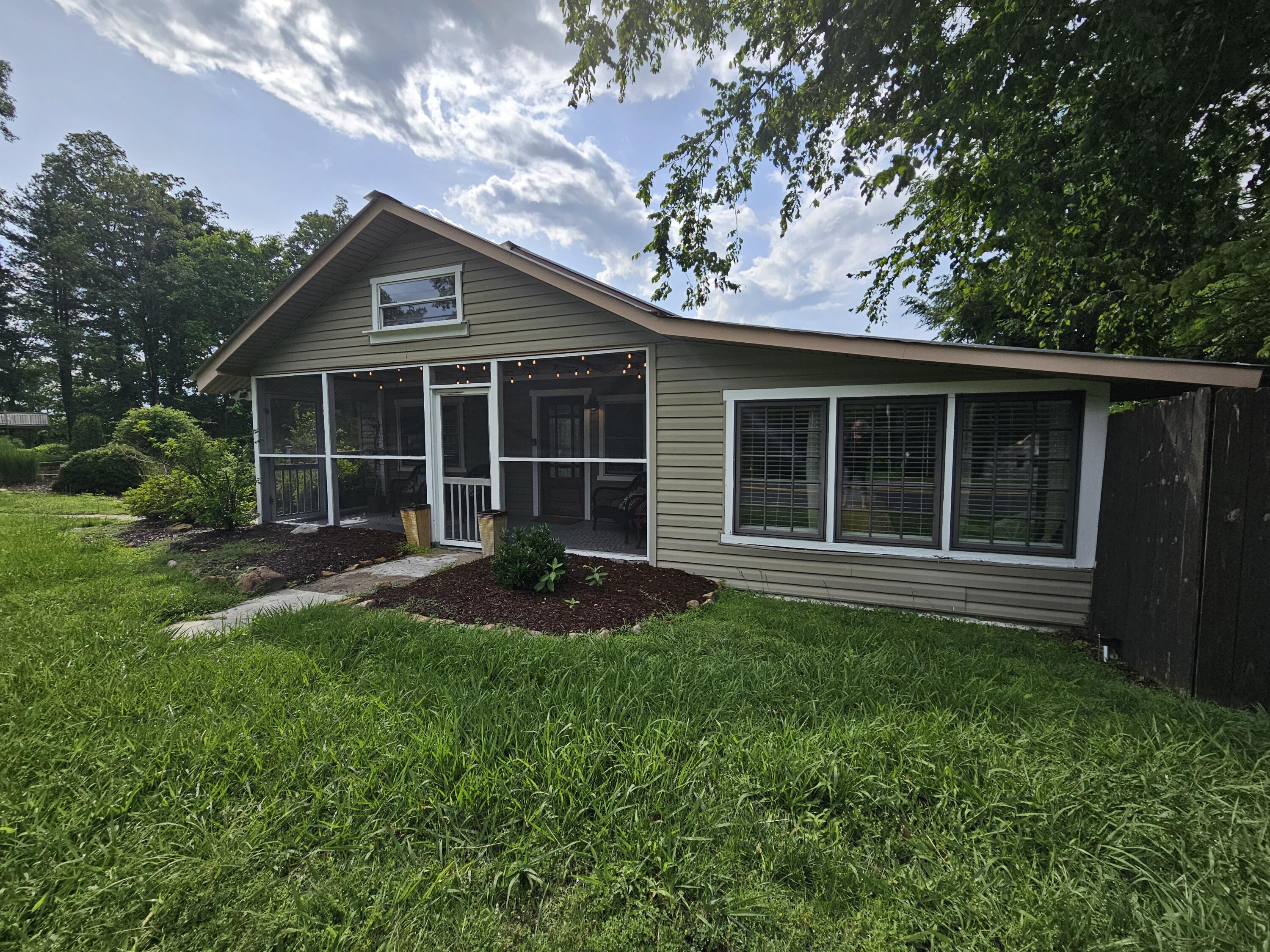 9311 Scenic Highway