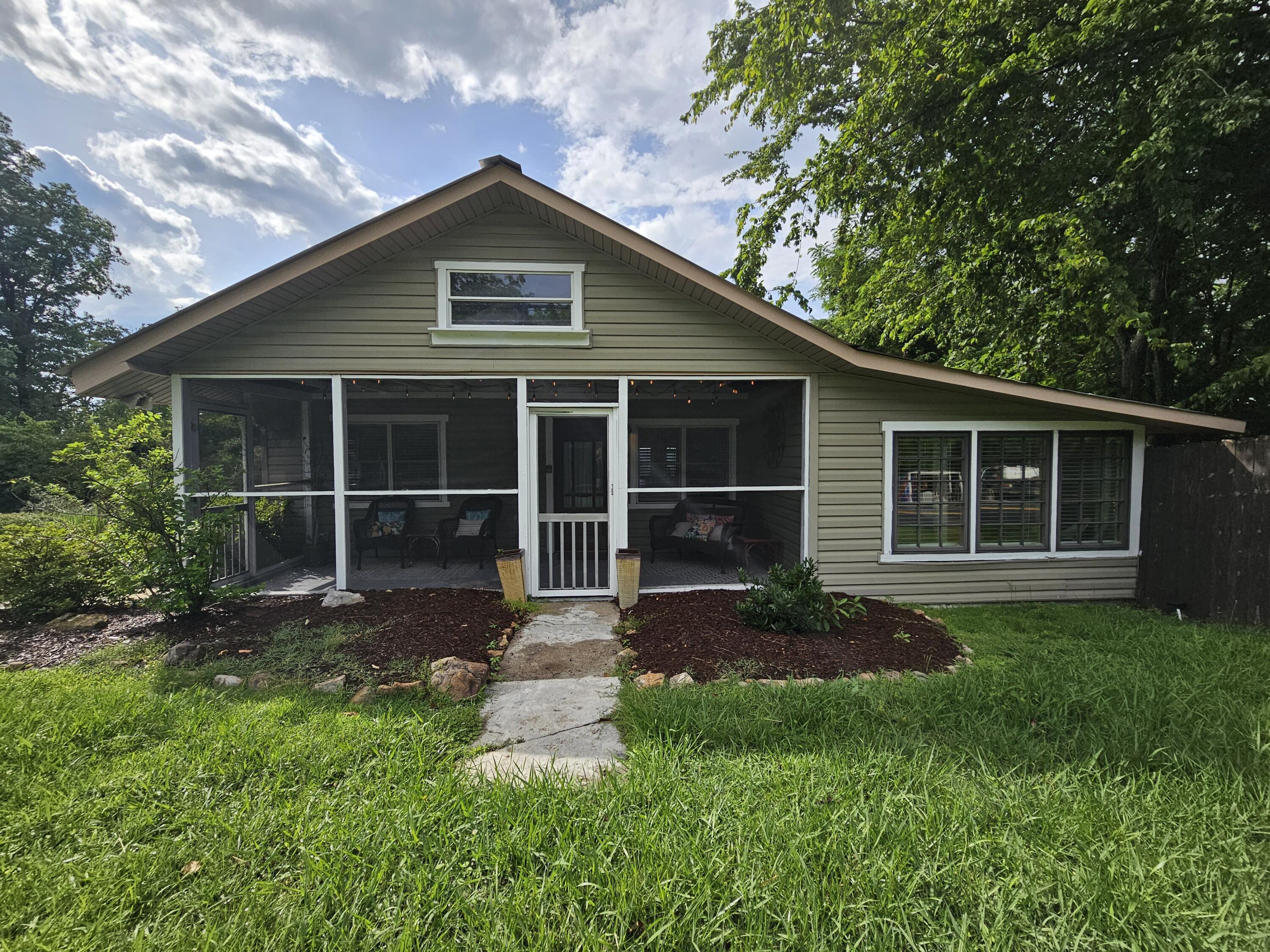 9311 Scenic Highway