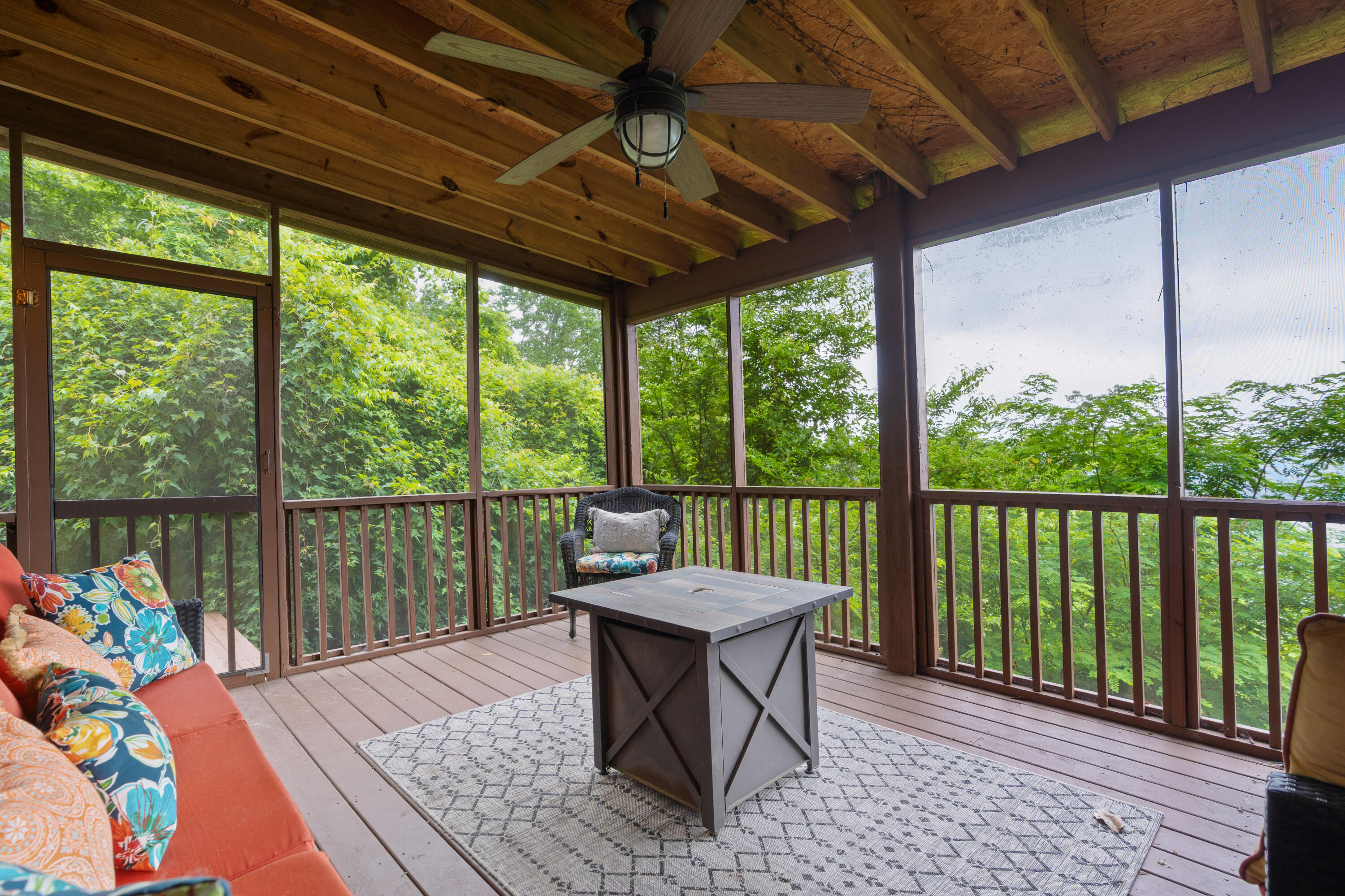9311 Scenic Highway