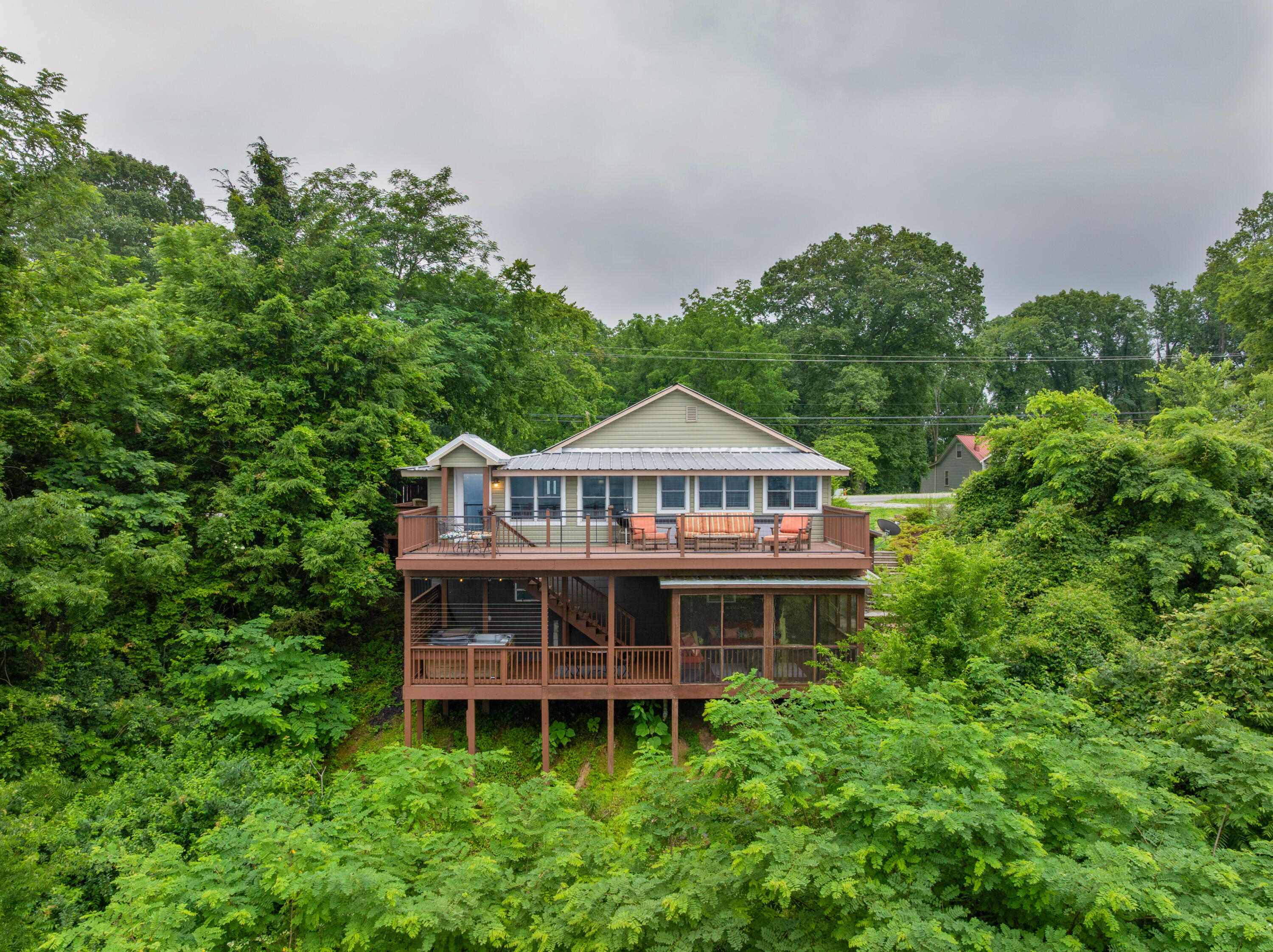 9311 Scenic Highway