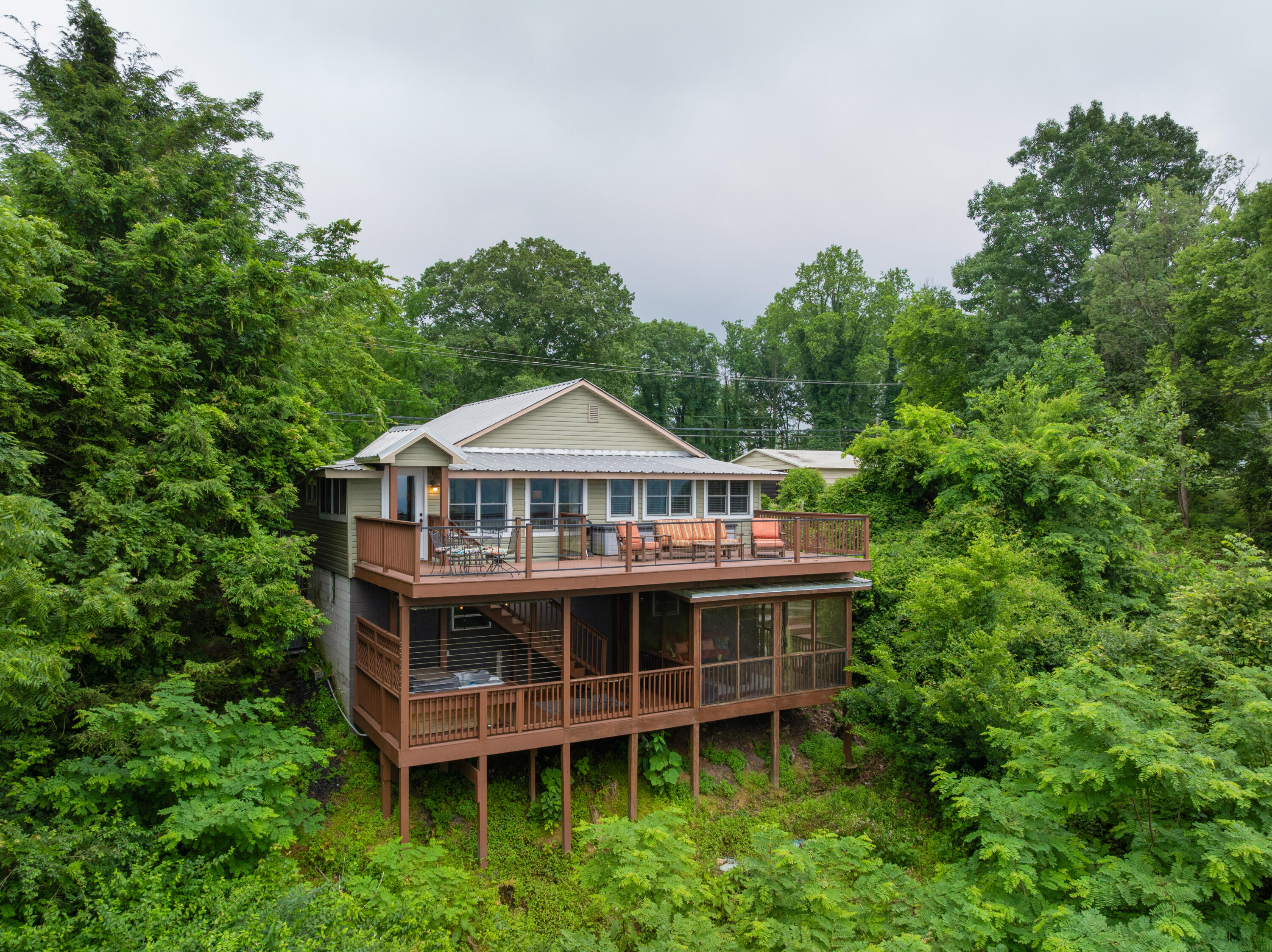 9311 Scenic Highway