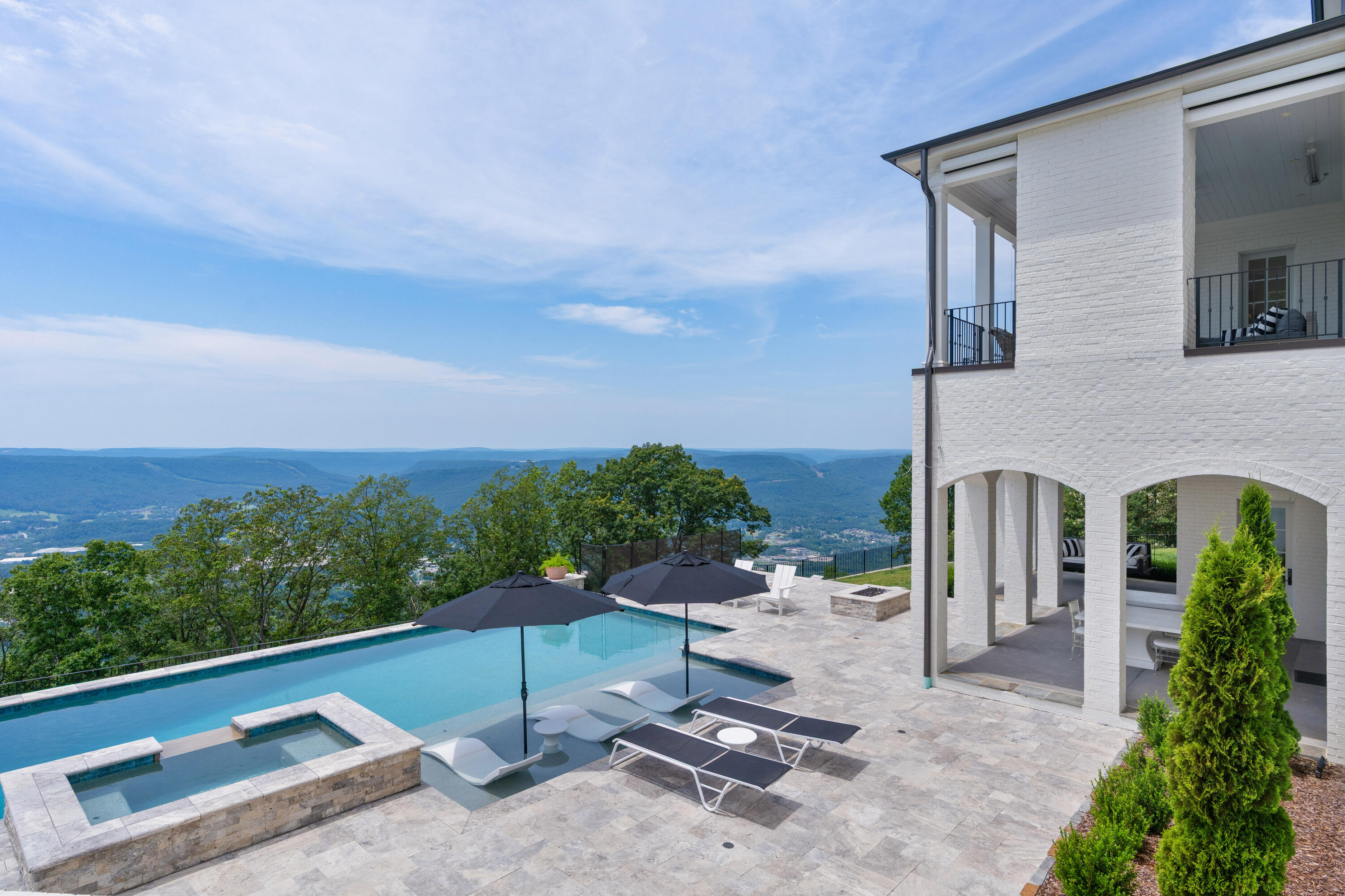802 W Brow Road