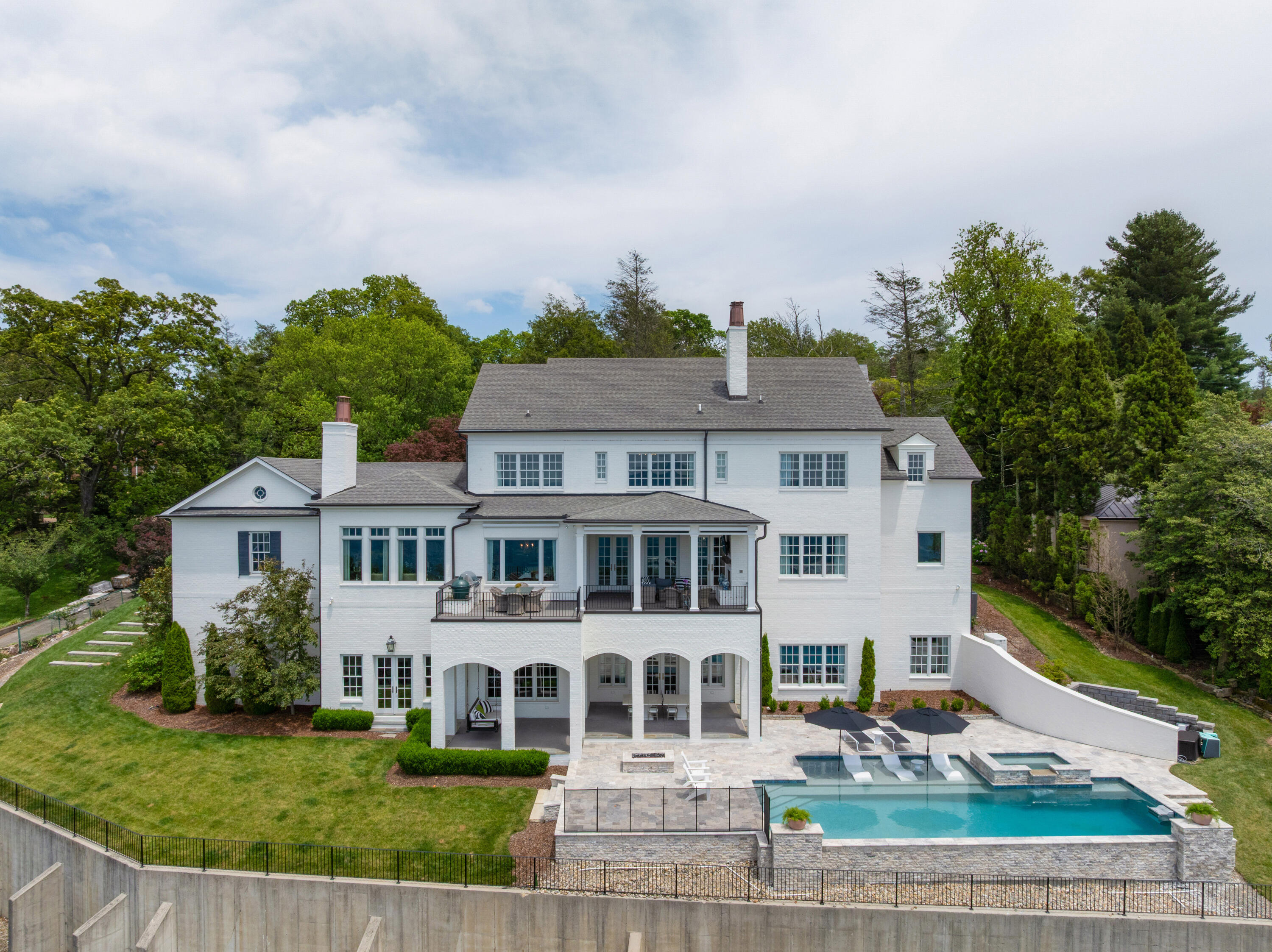 802 W Brow Road