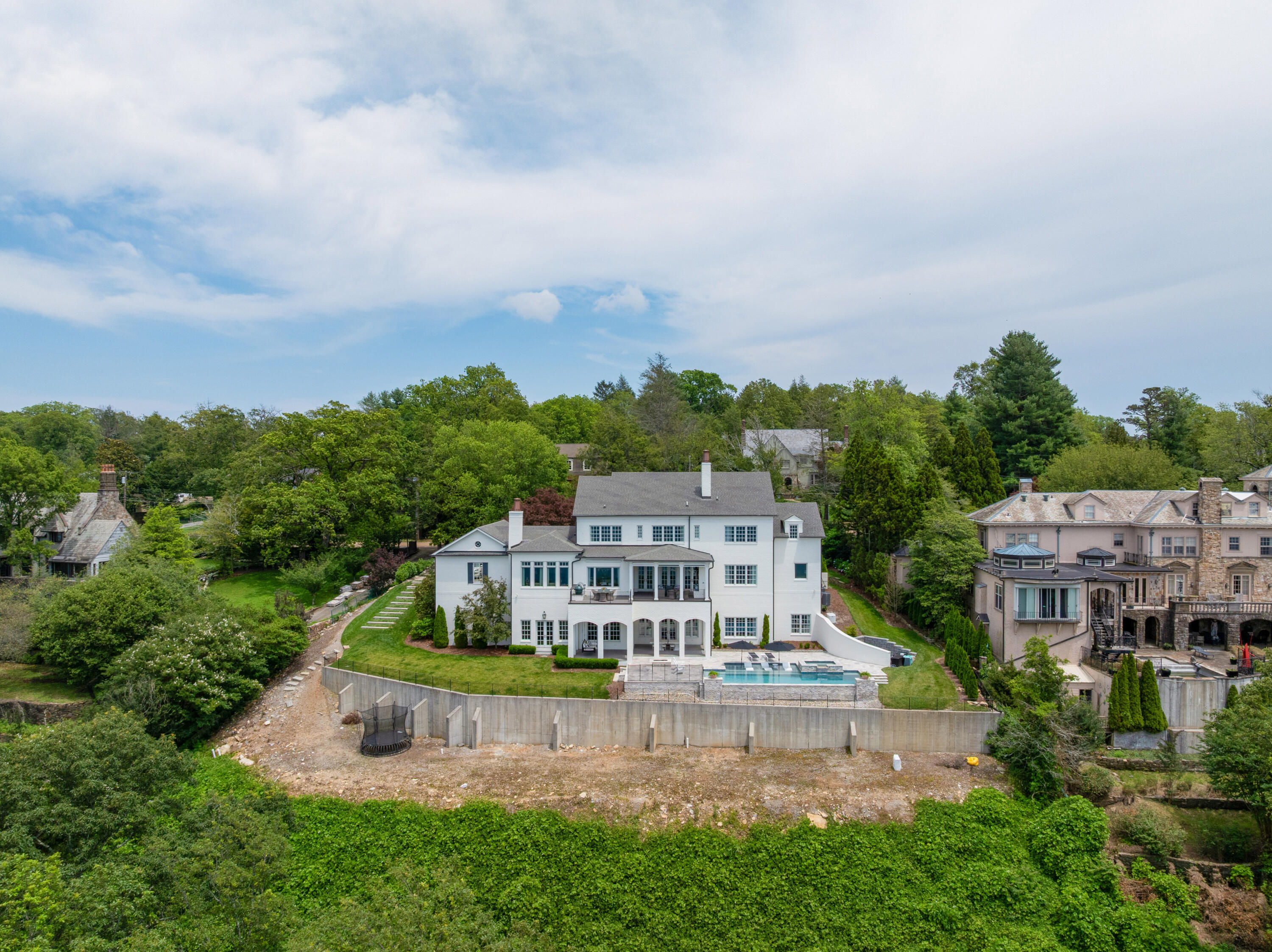 802 W Brow Road