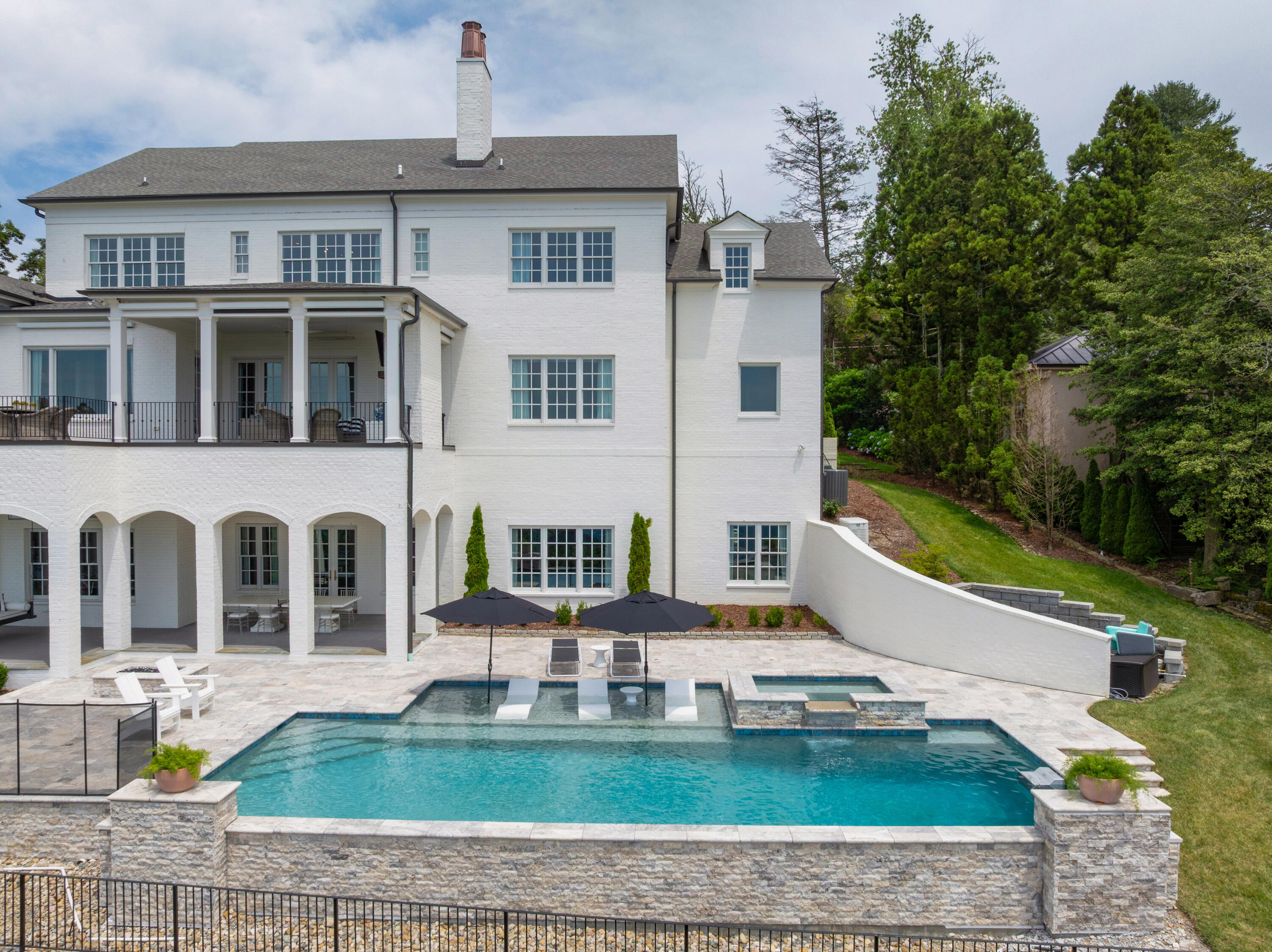 802 W Brow Road