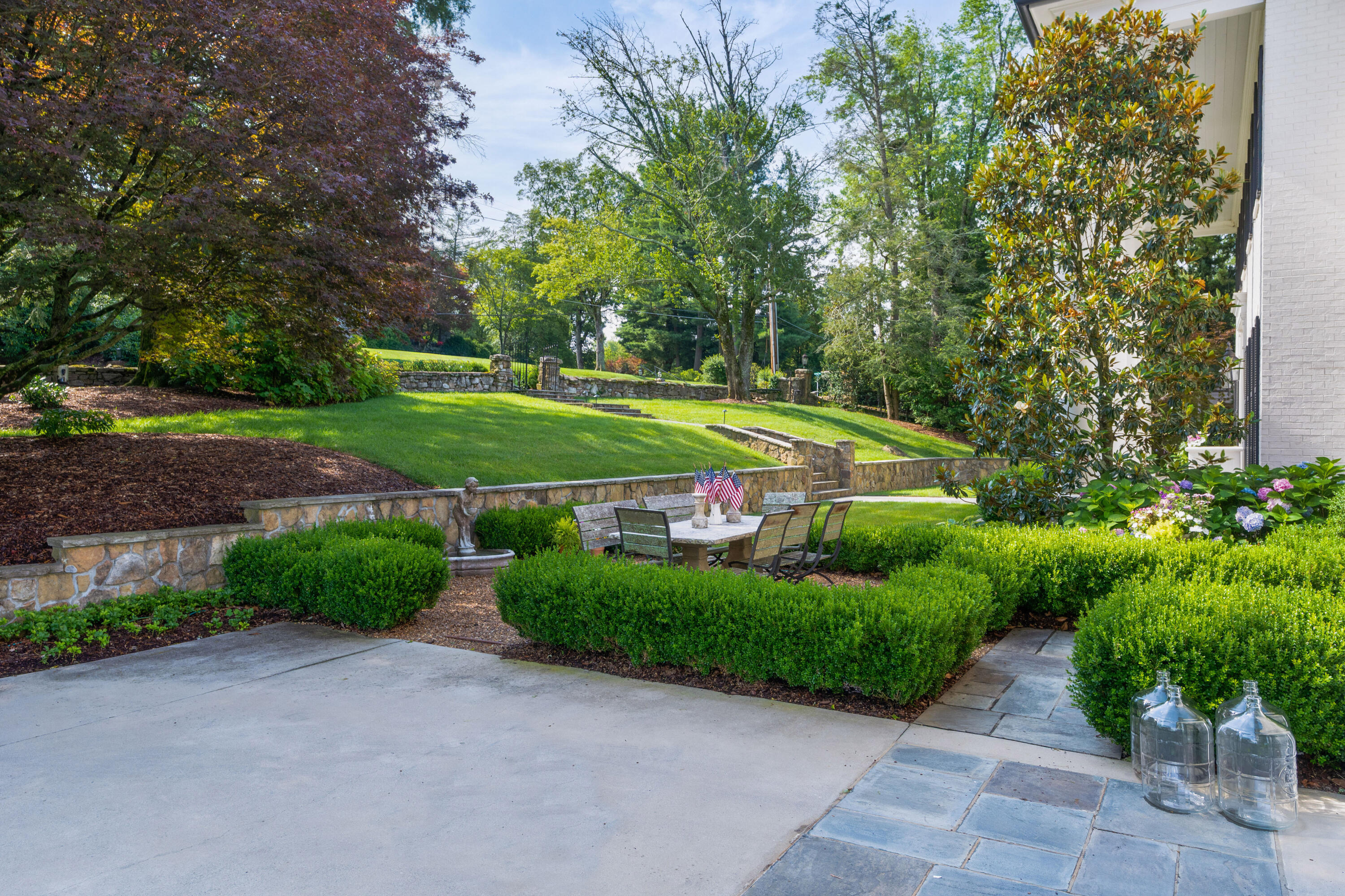 802 W Brow Road