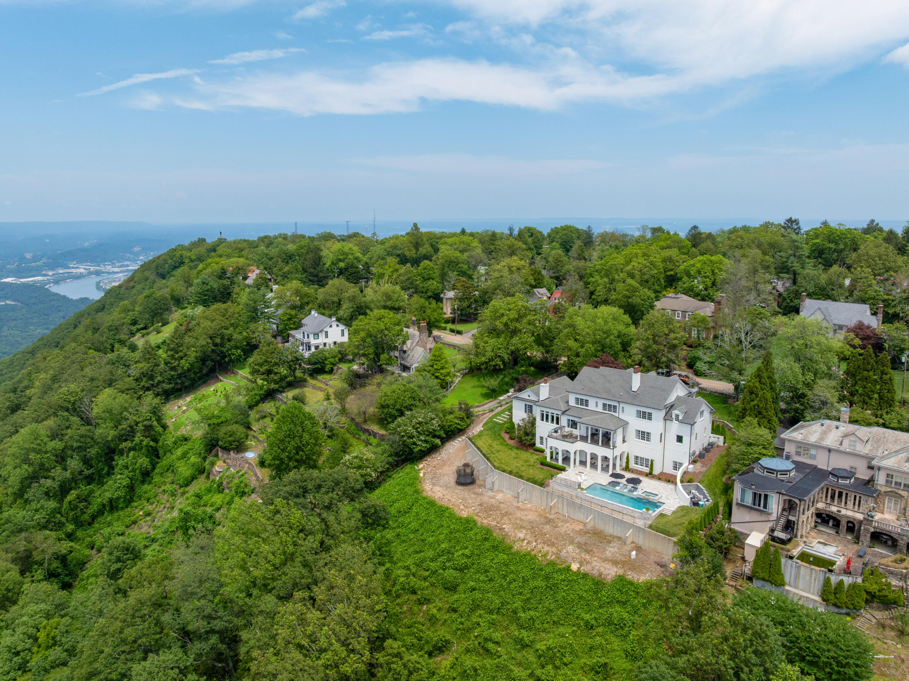 802 W Brow Road