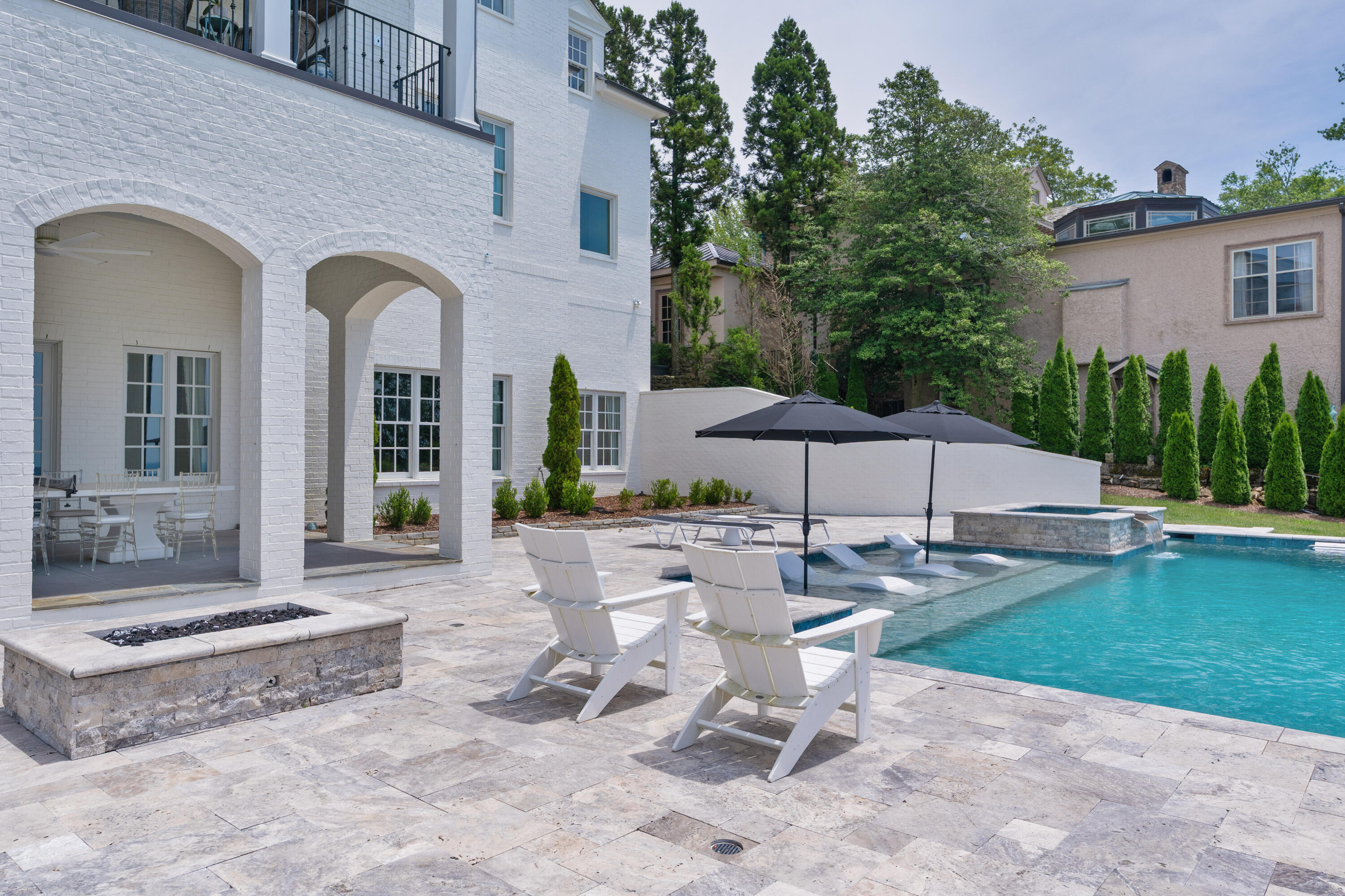 802 W Brow Road