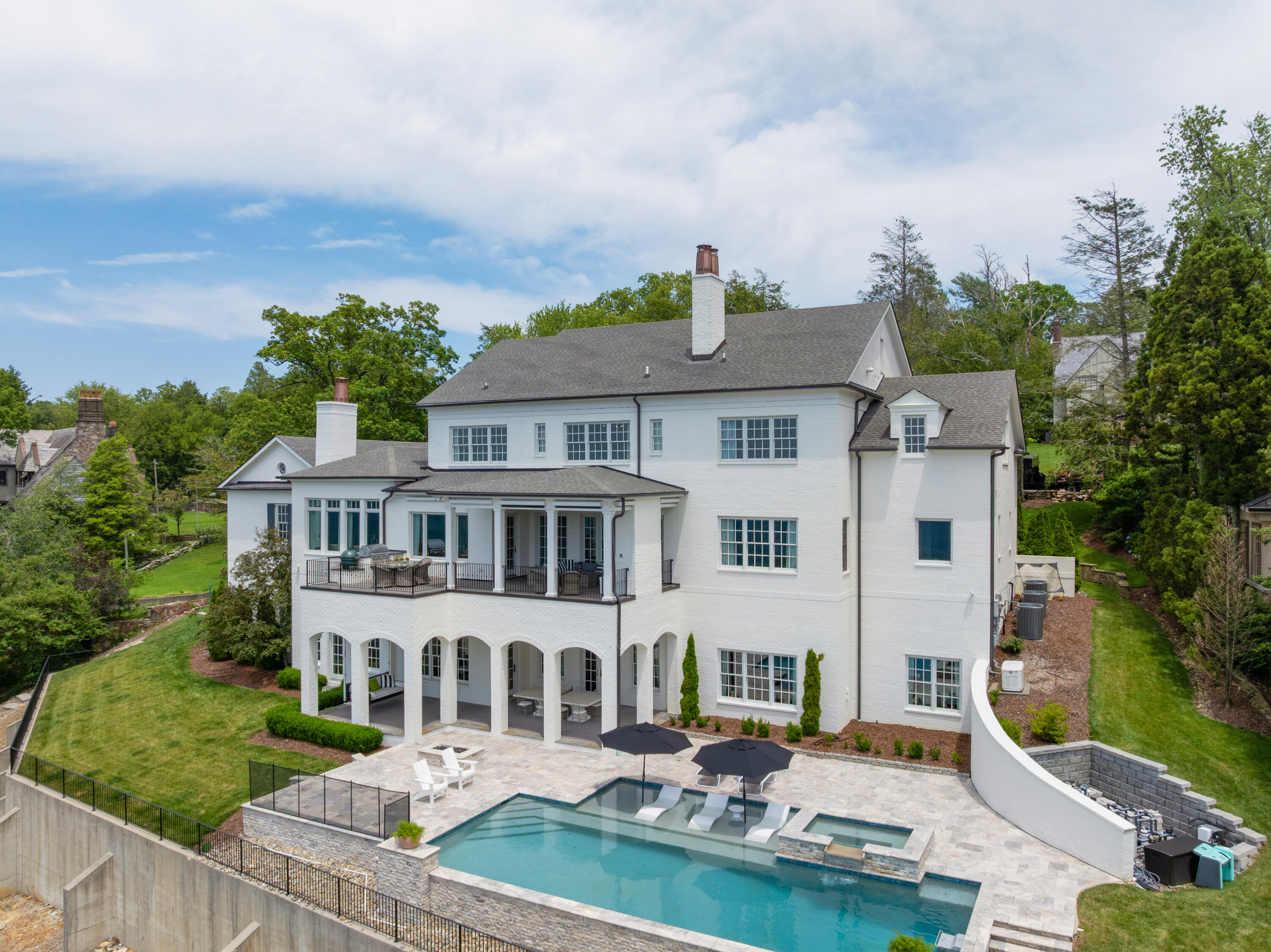 802 W Brow Road