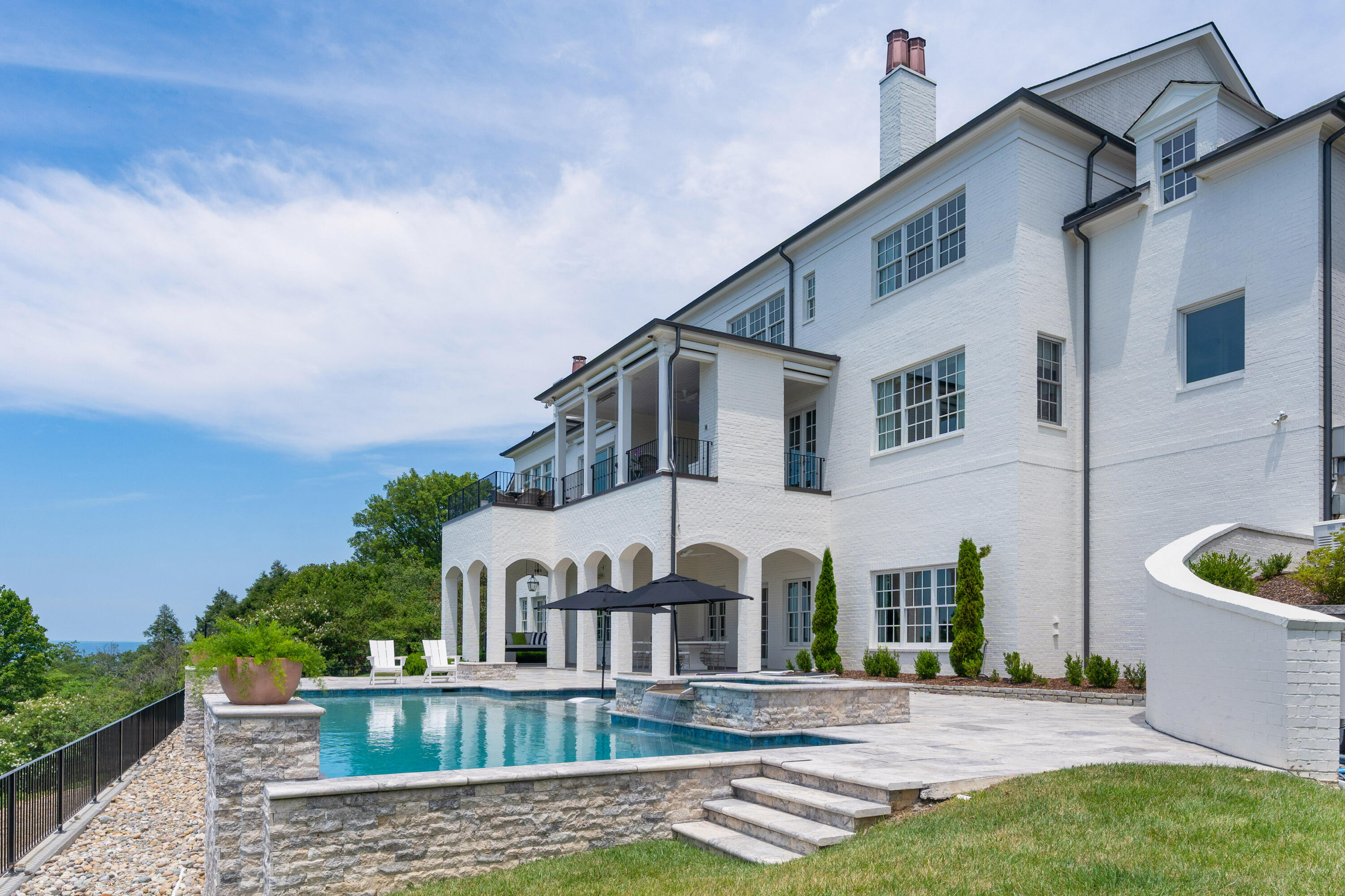 802 W Brow Road