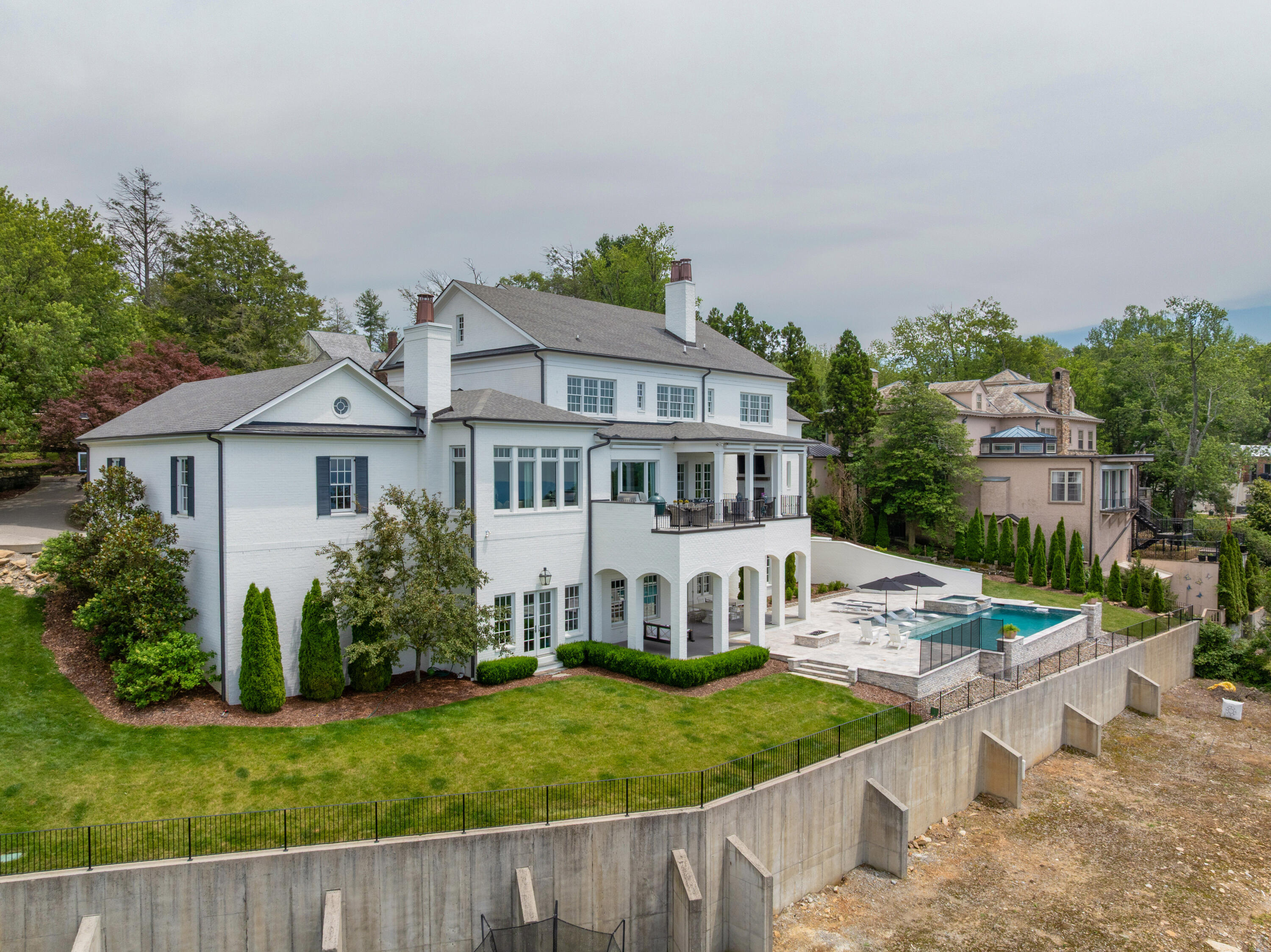 802 W Brow Road