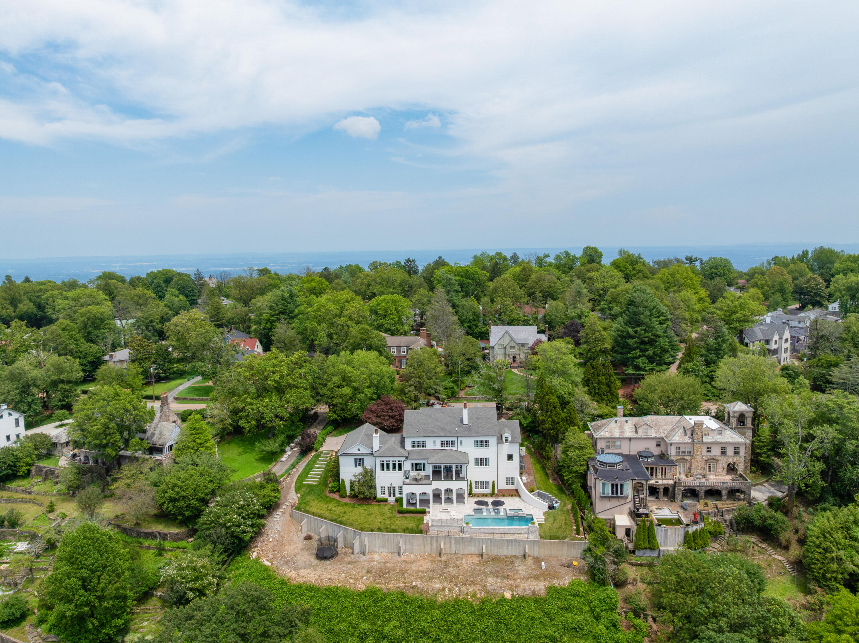 802 W Brow Road