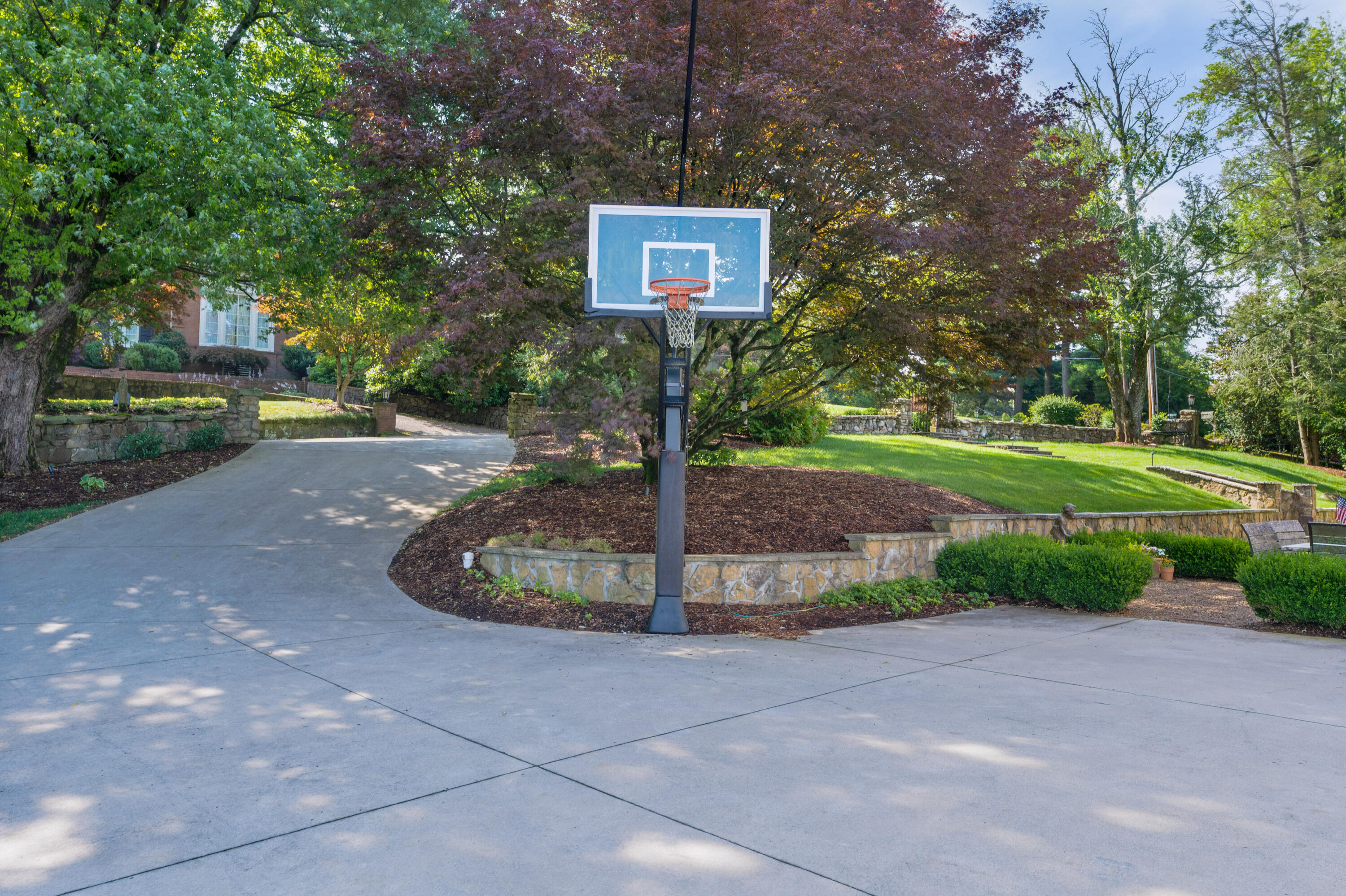 802 W Brow Road