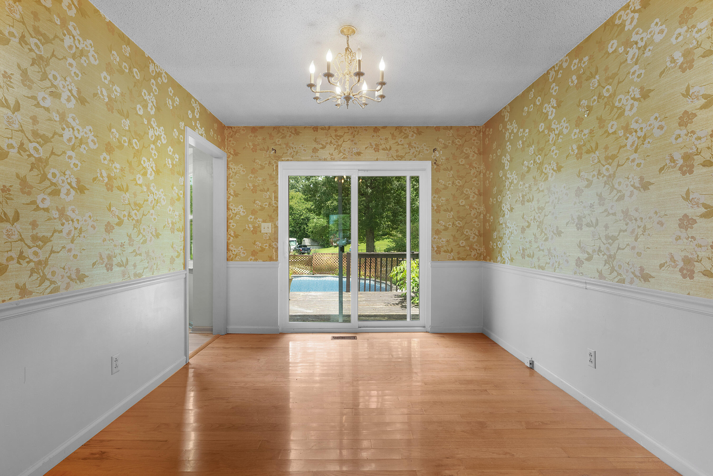 8212 Thornwood Drive