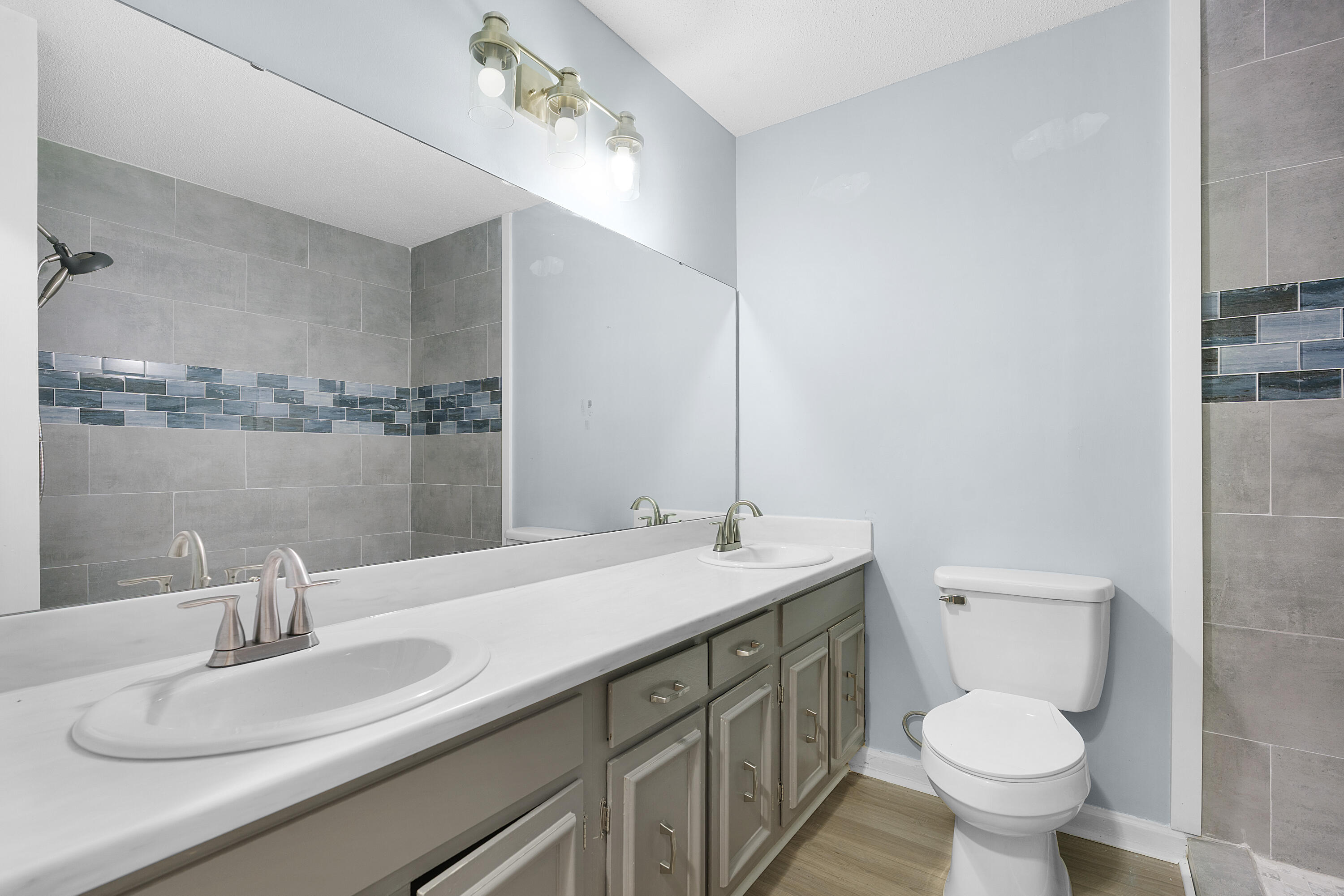 8212 Thornwood Drive