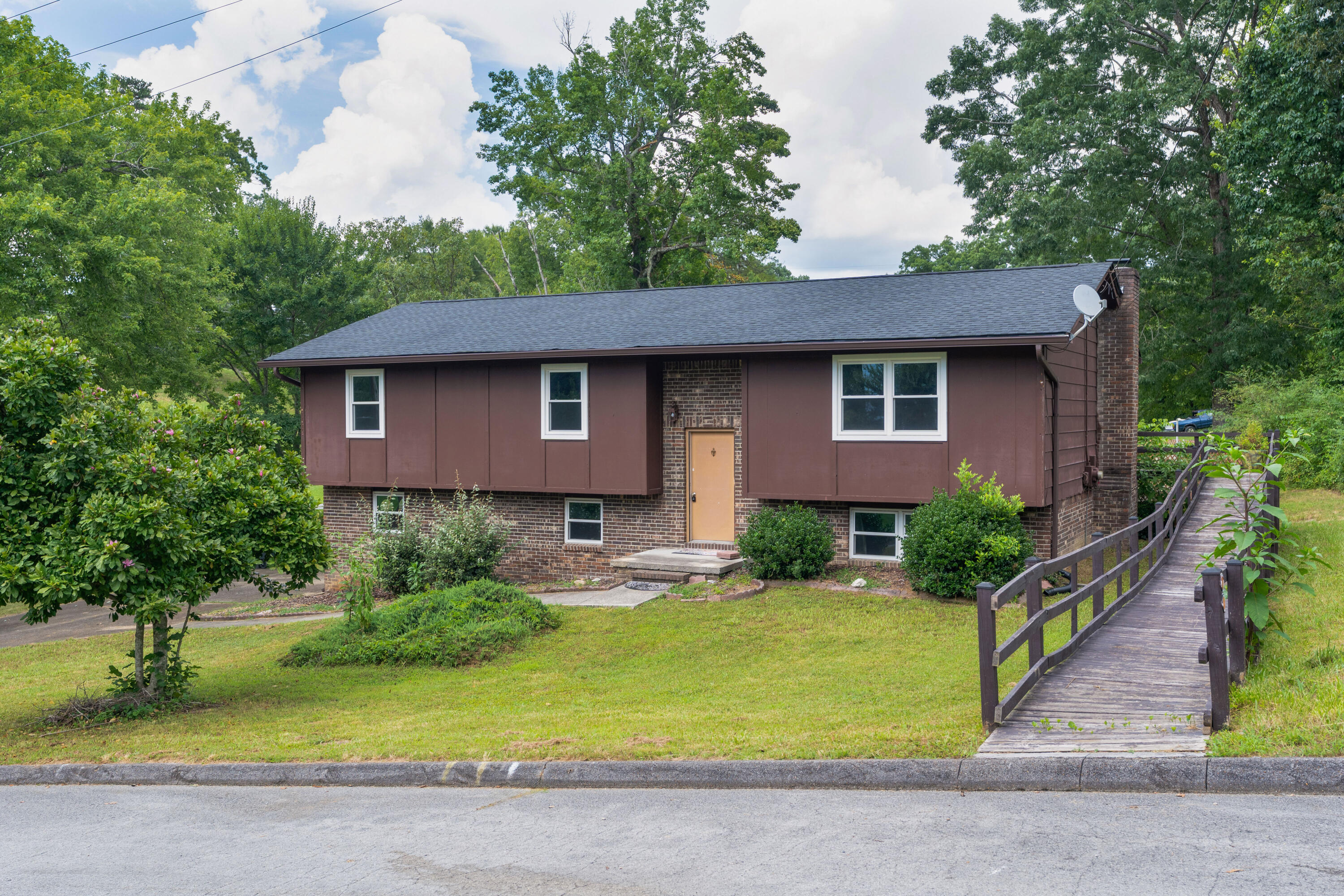 8212 Thornwood Drive