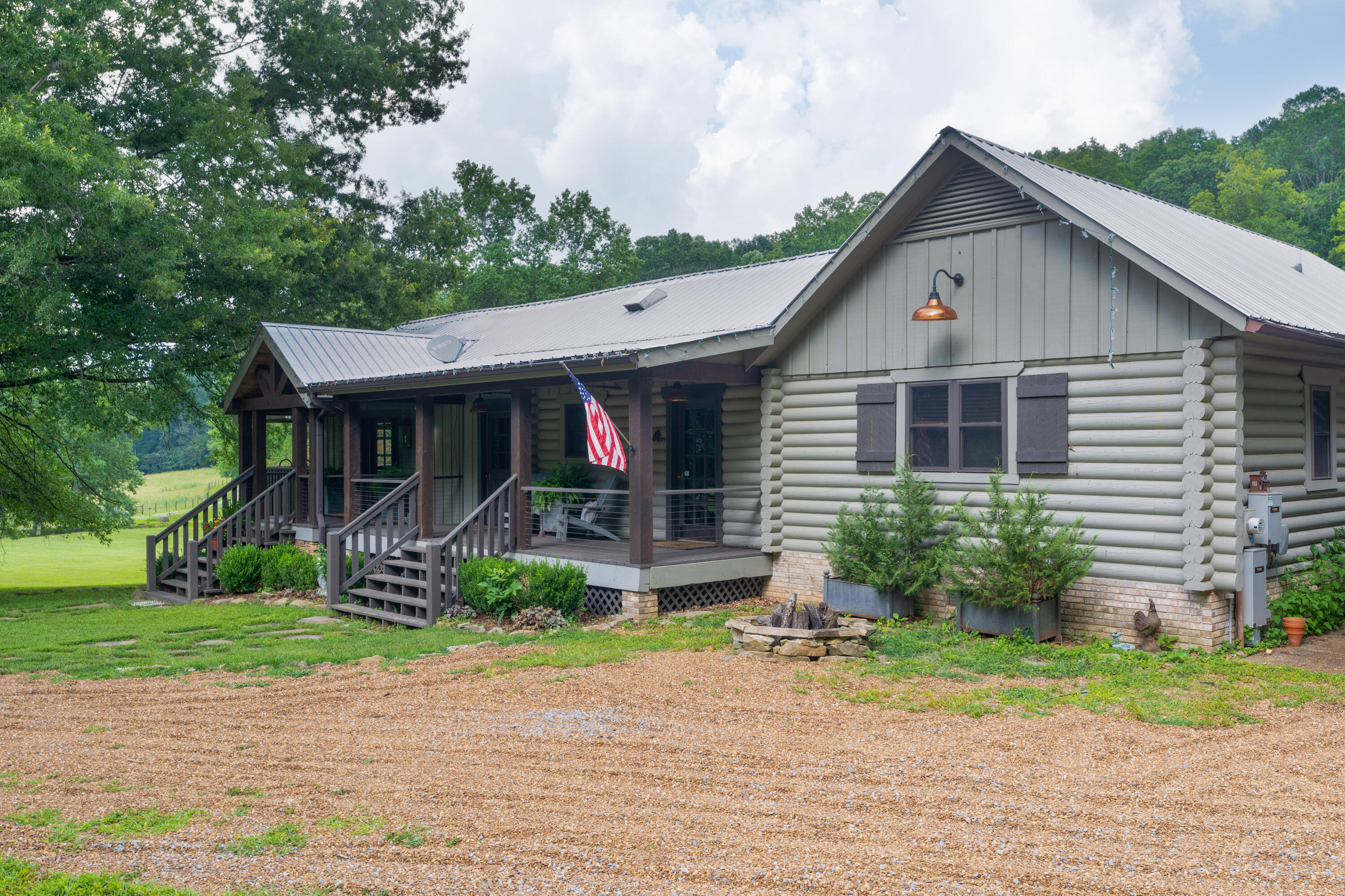 1261 S Cedar Lane