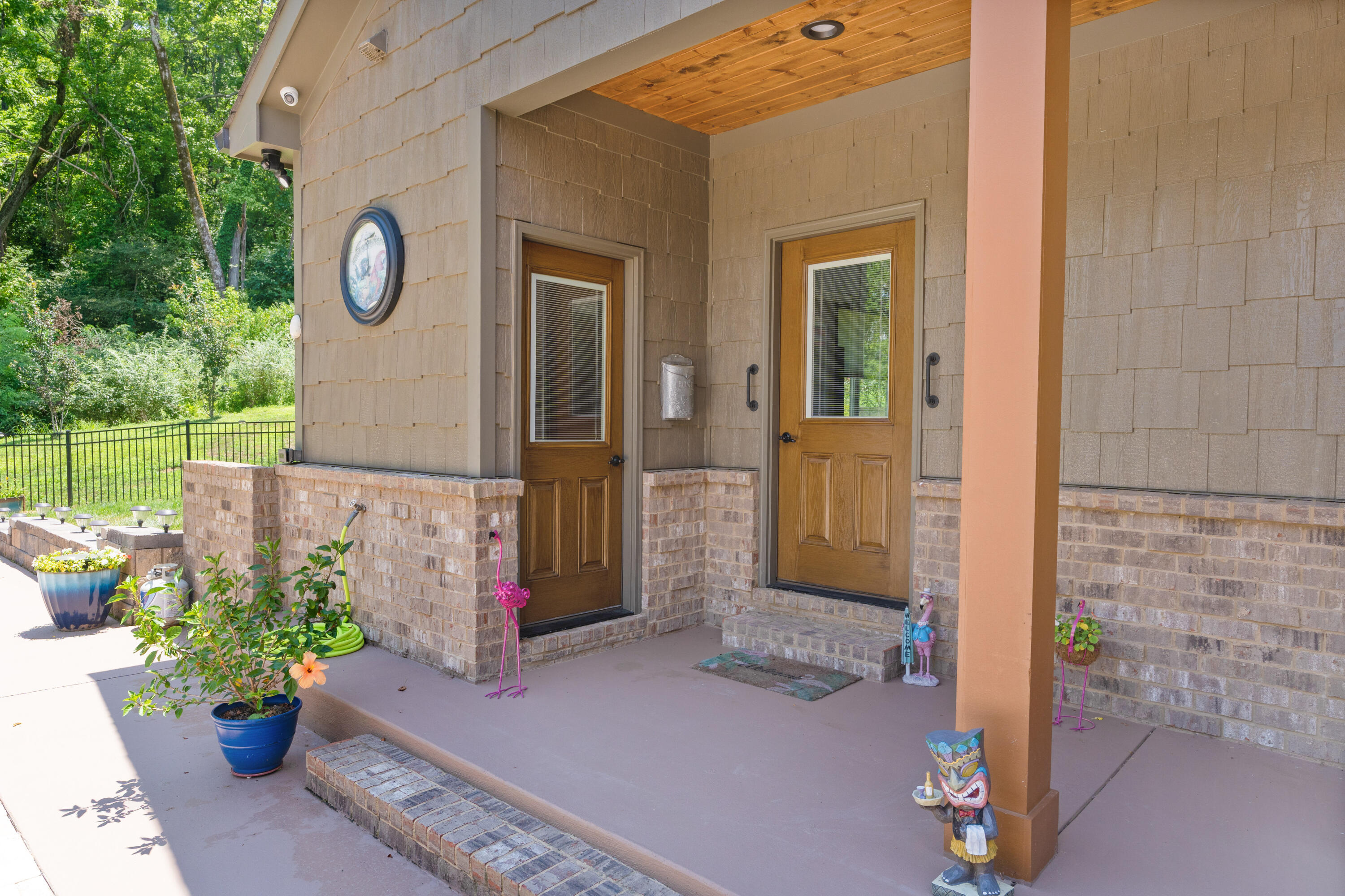 9047 Sunridge Drive