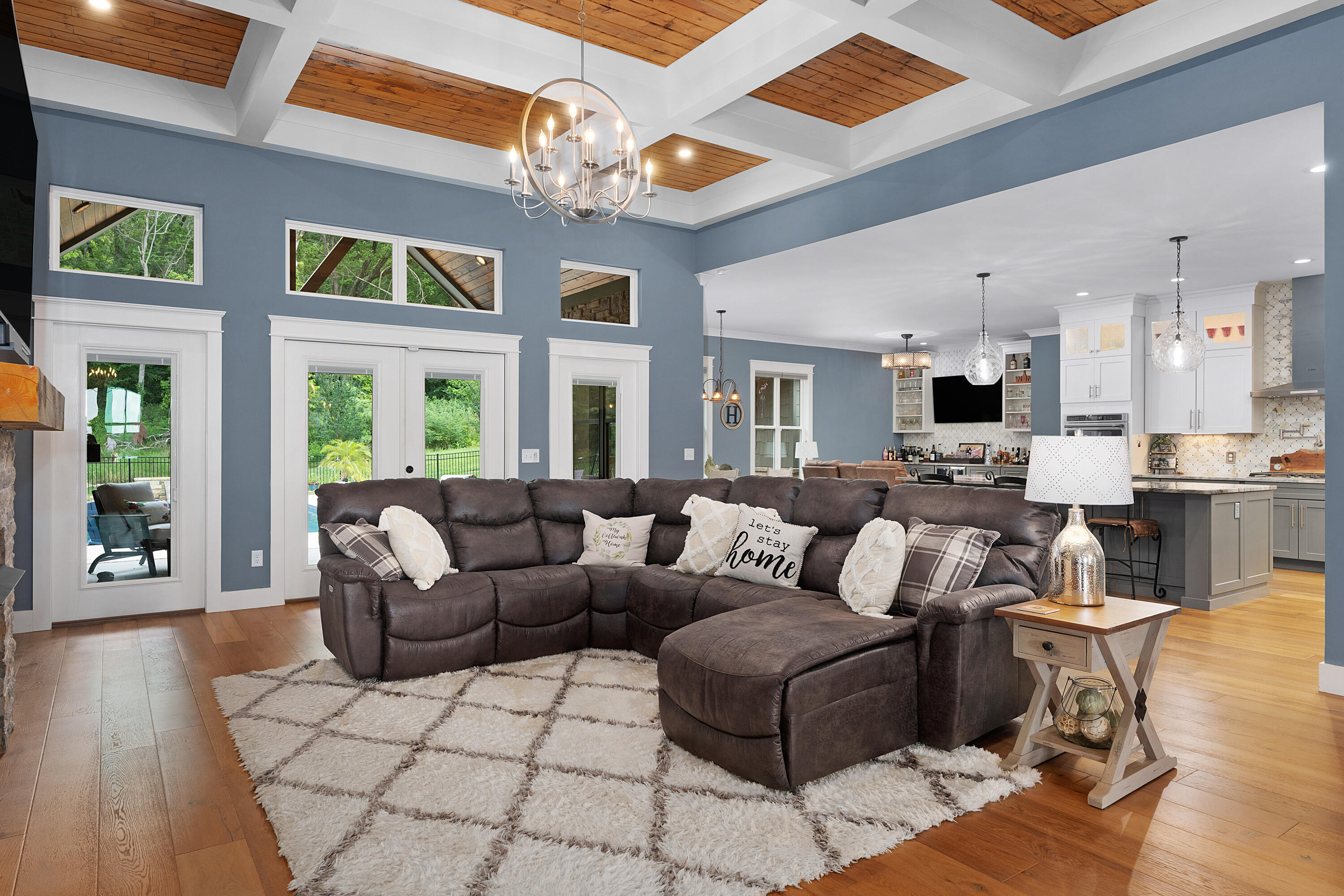 9047 Sunridge Drive