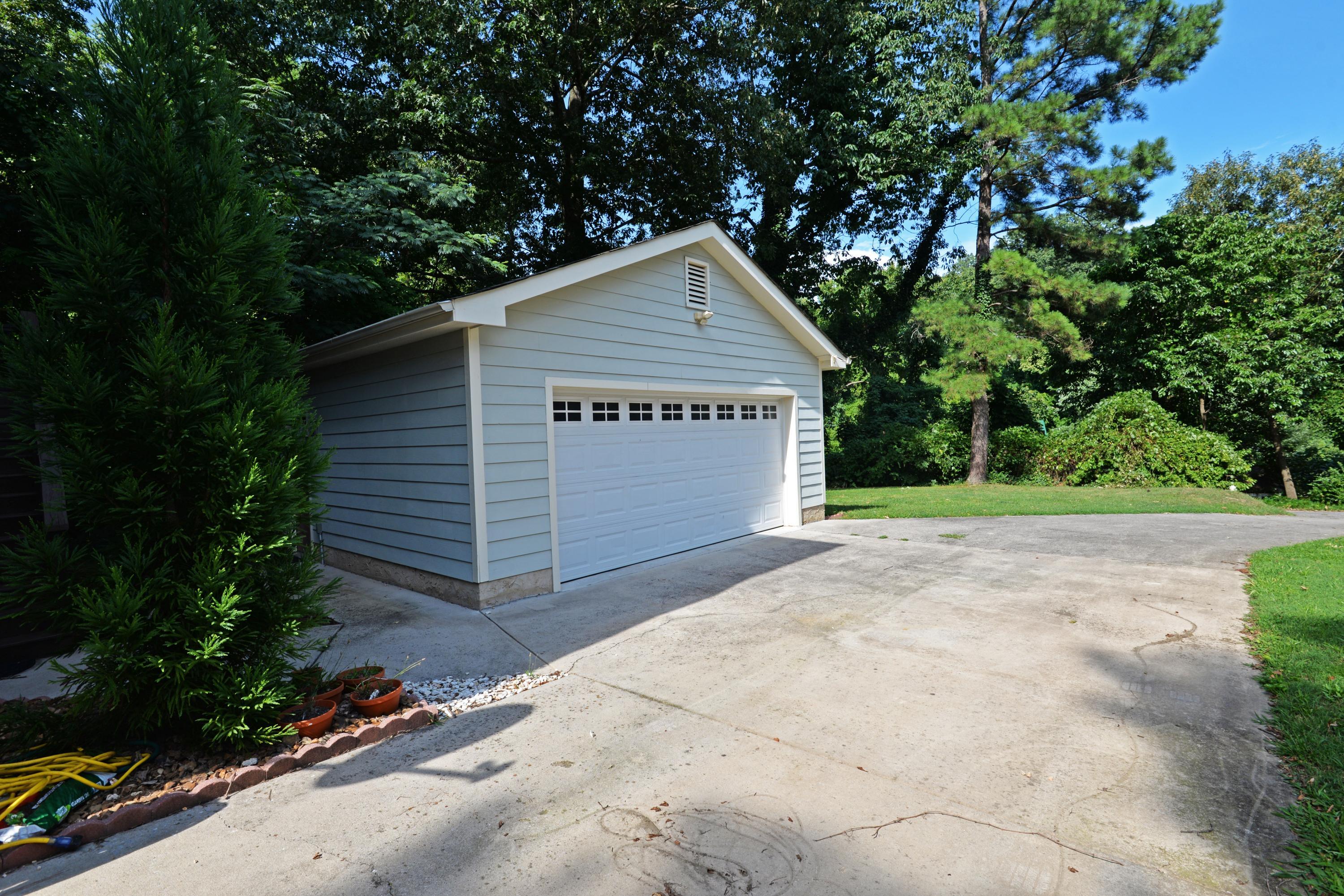 1128 W Mississippi Avenue