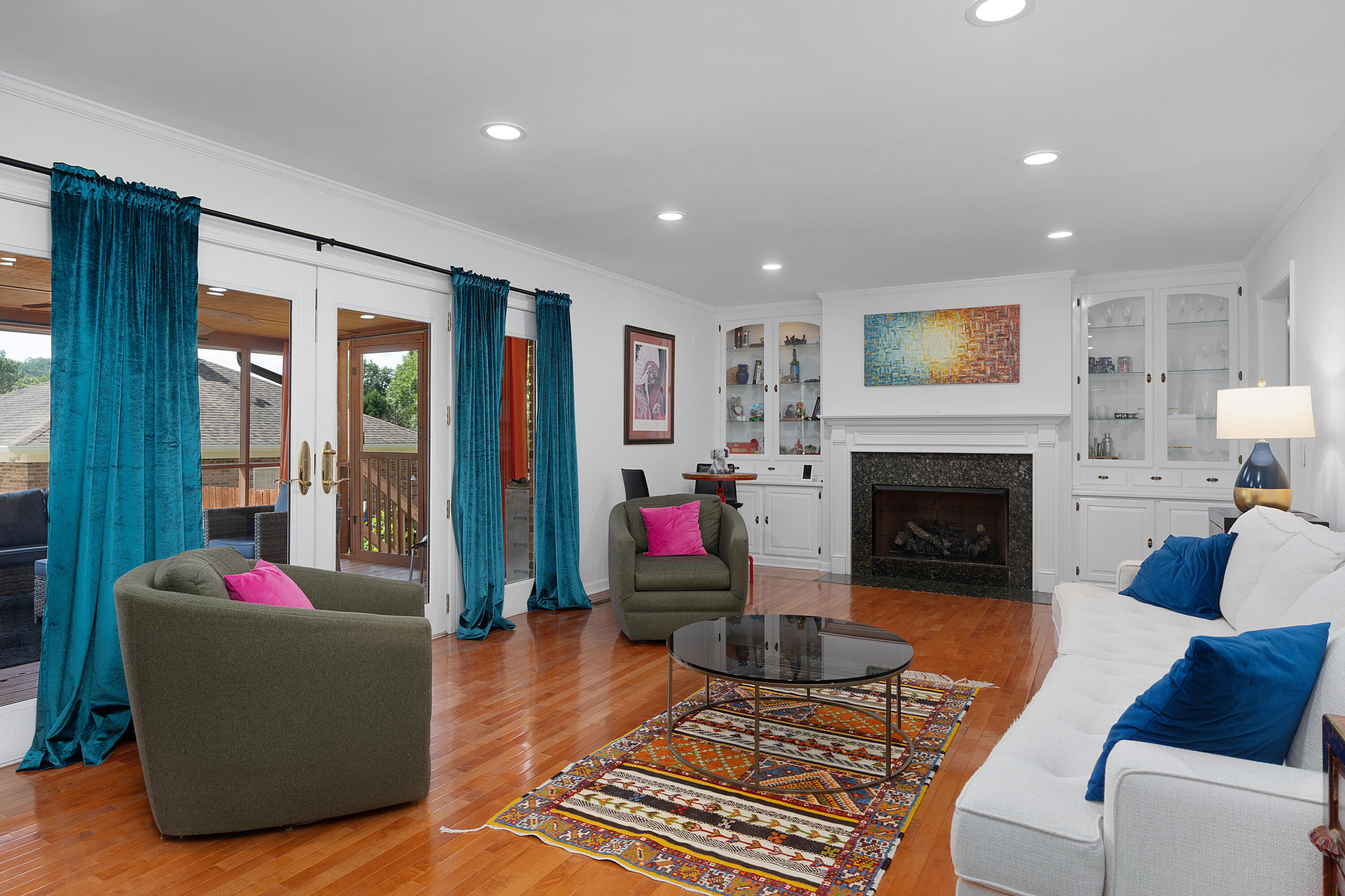 3351 Oak Burr Drive