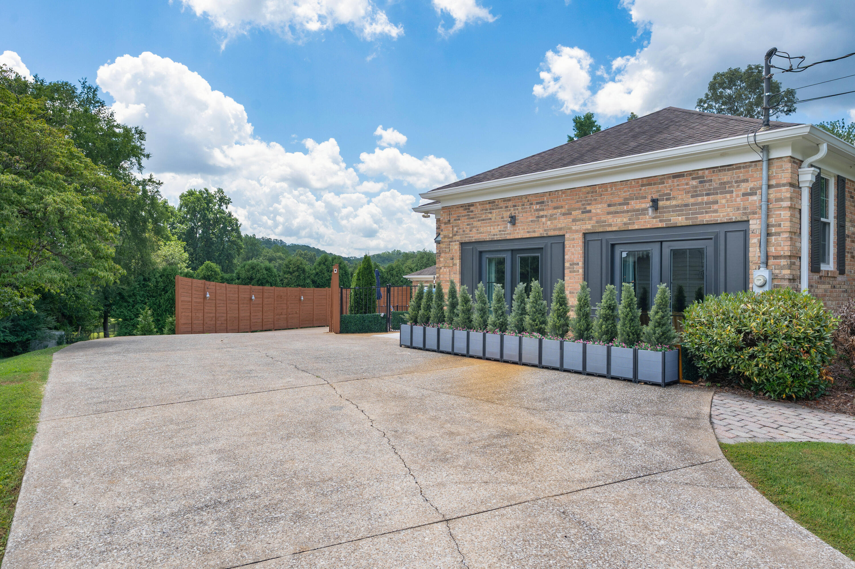 3351 Oak Burr Drive