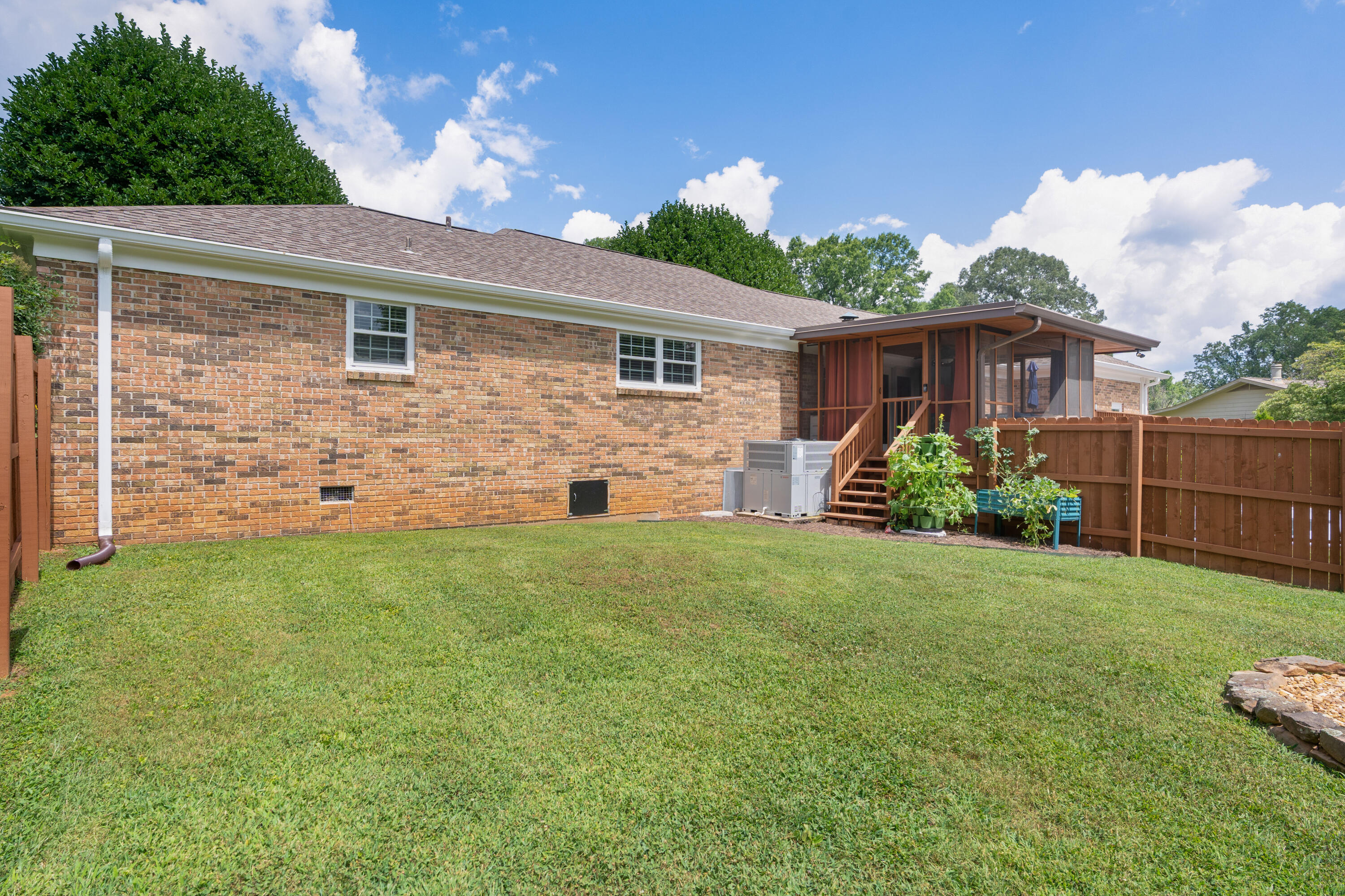 3351 Oak Burr Drive
