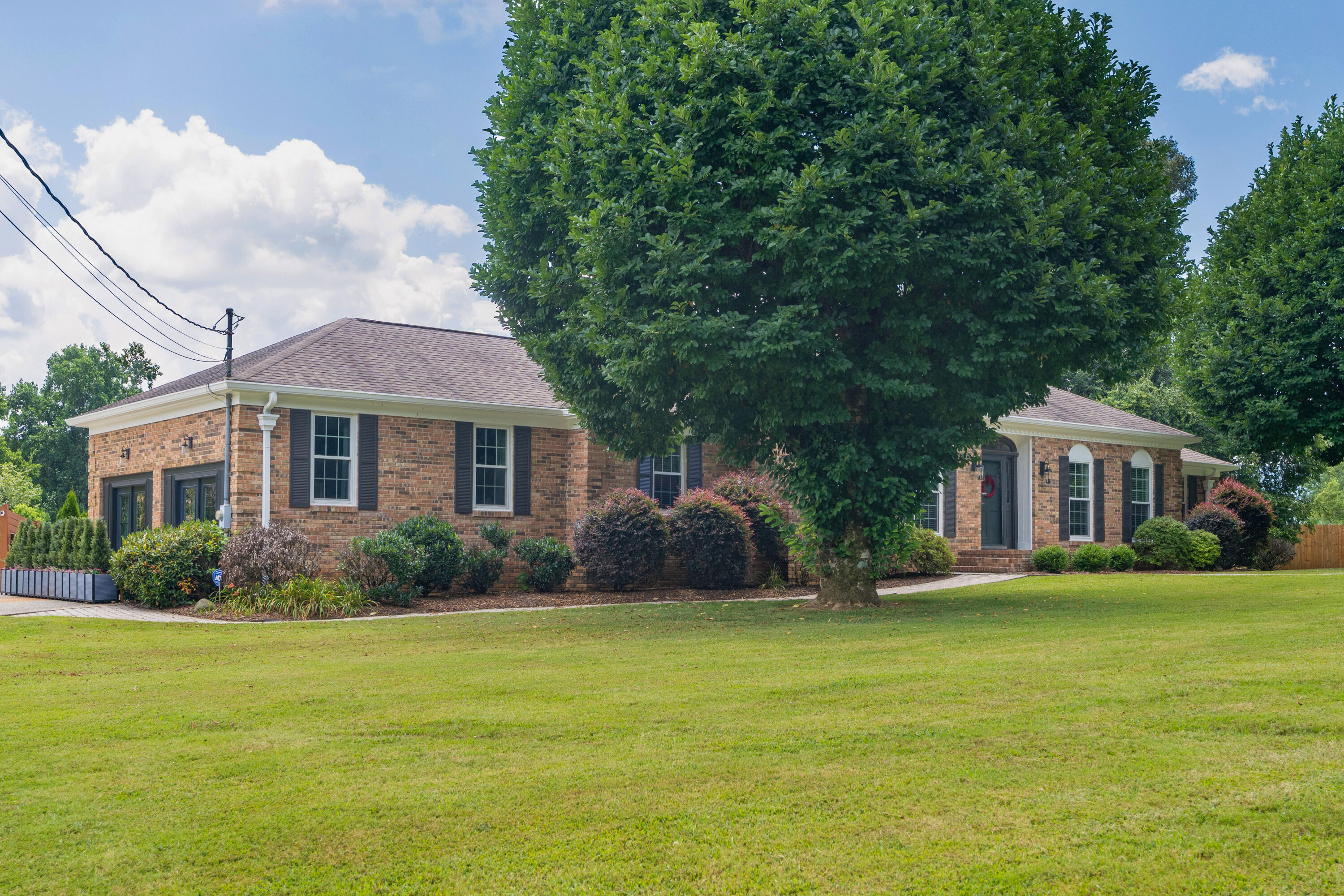 3351 Oak Burr Drive