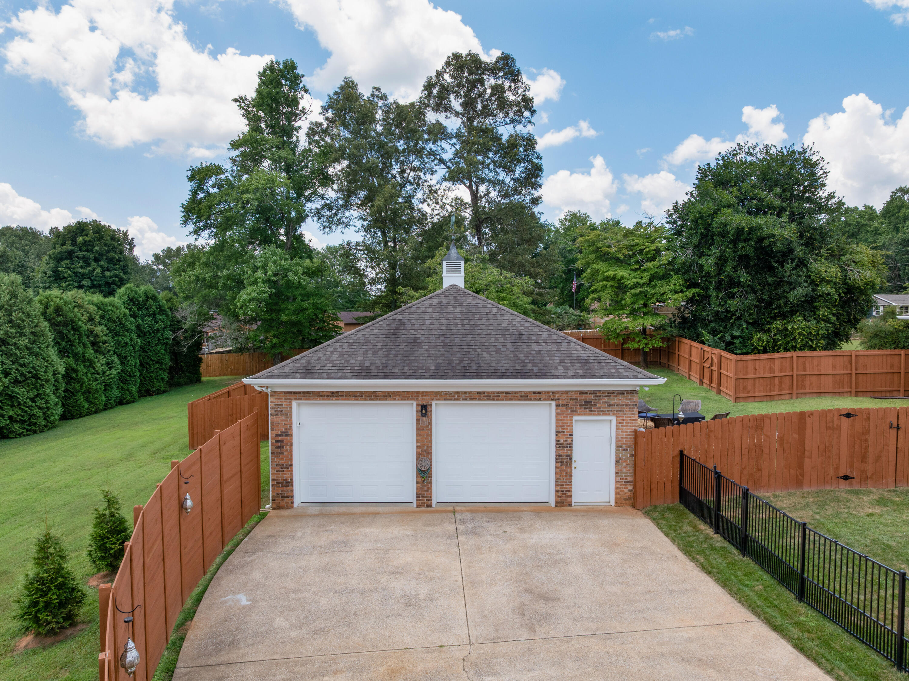 3351 Oak Burr Drive