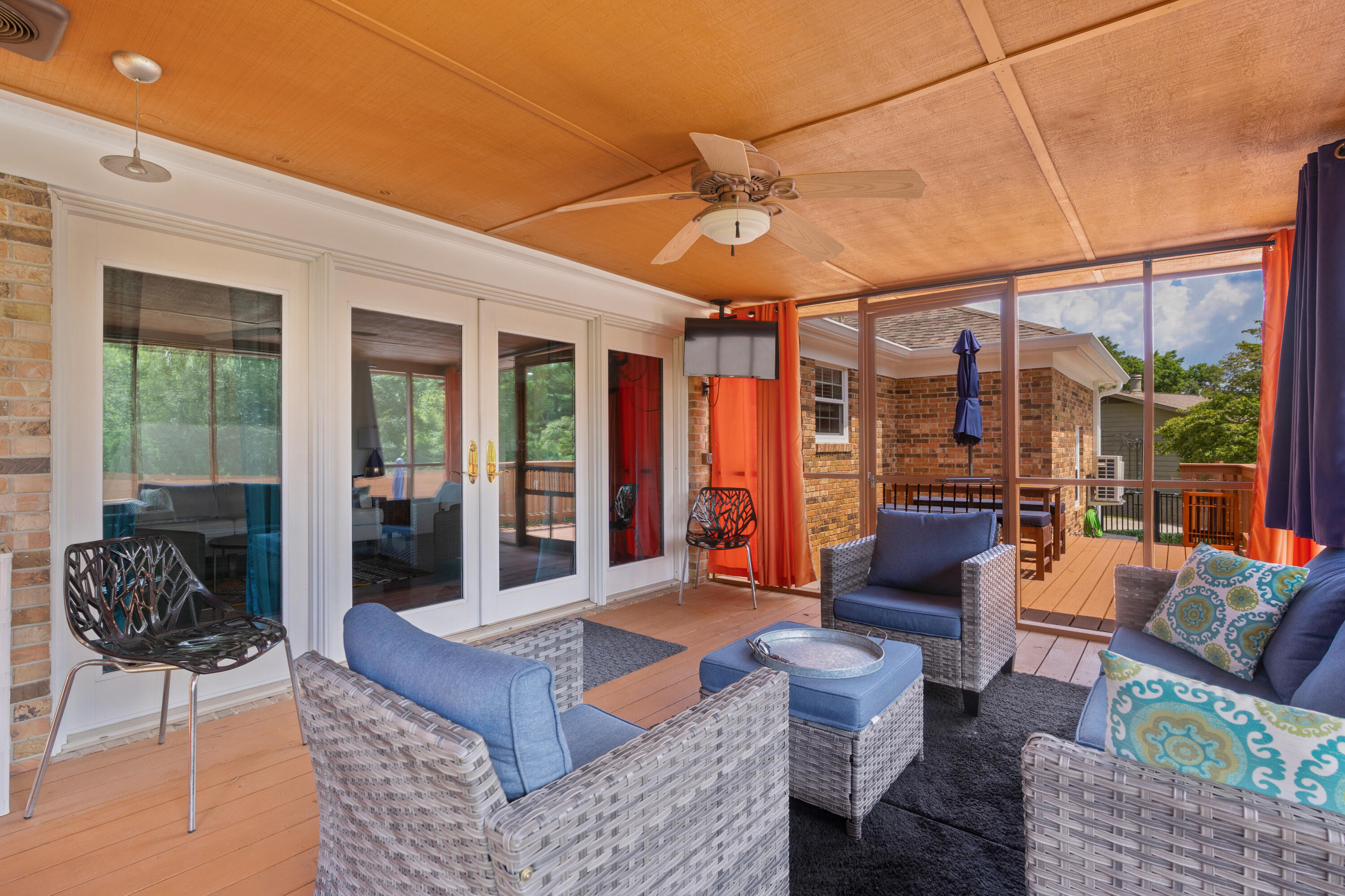 3351 Oak Burr Drive