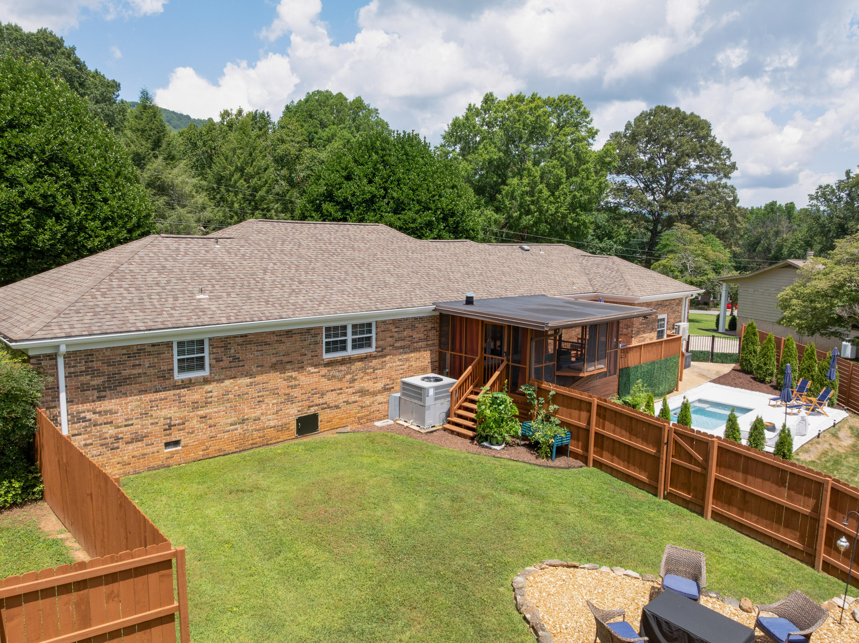 3351 Oak Burr Drive