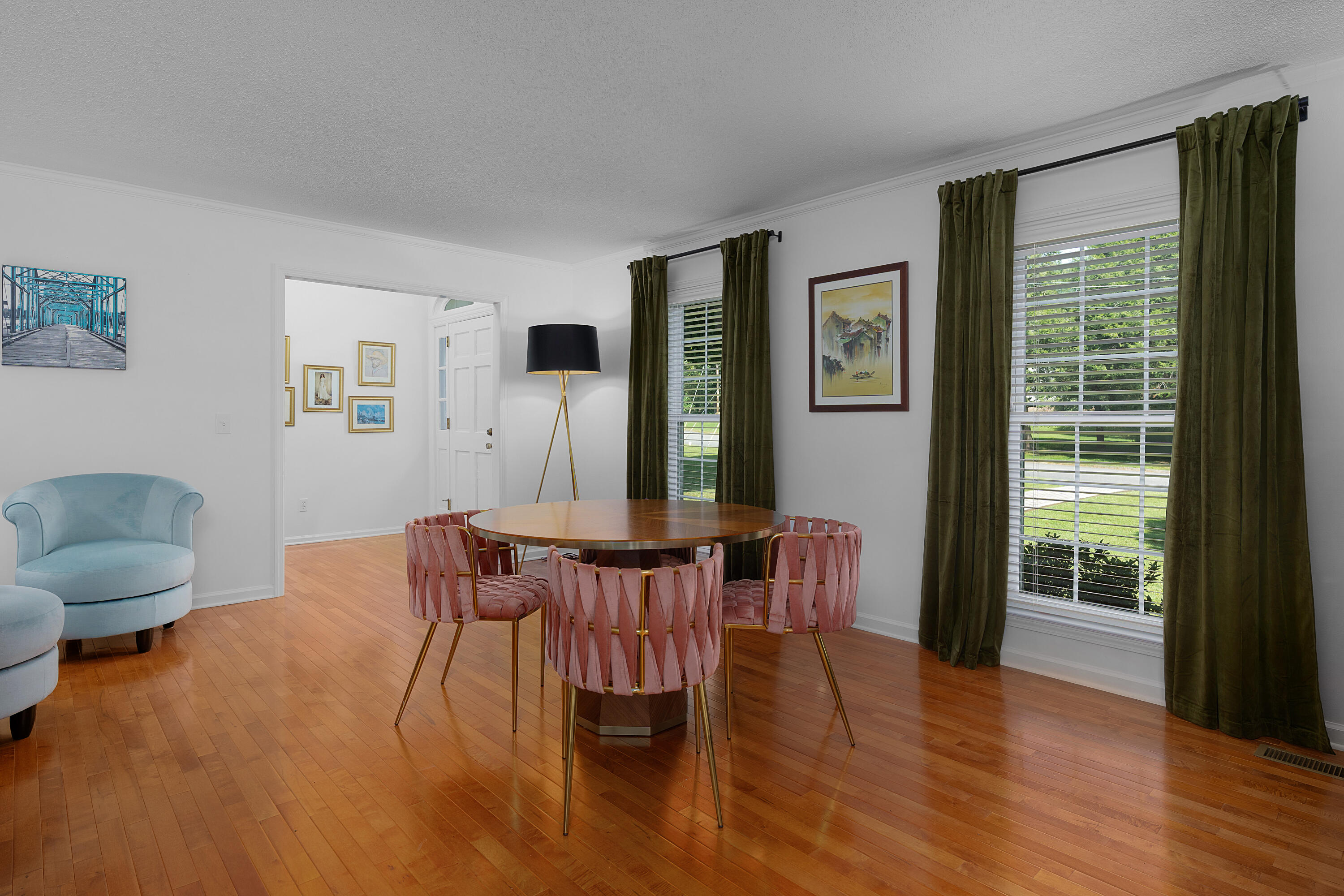 3351 Oak Burr Drive
