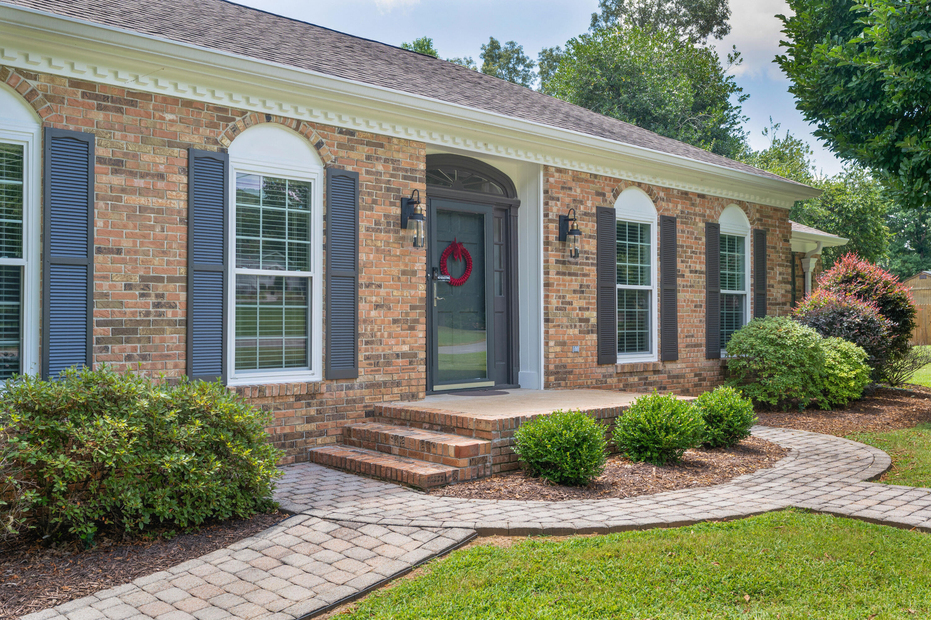 3351 Oak Burr Drive