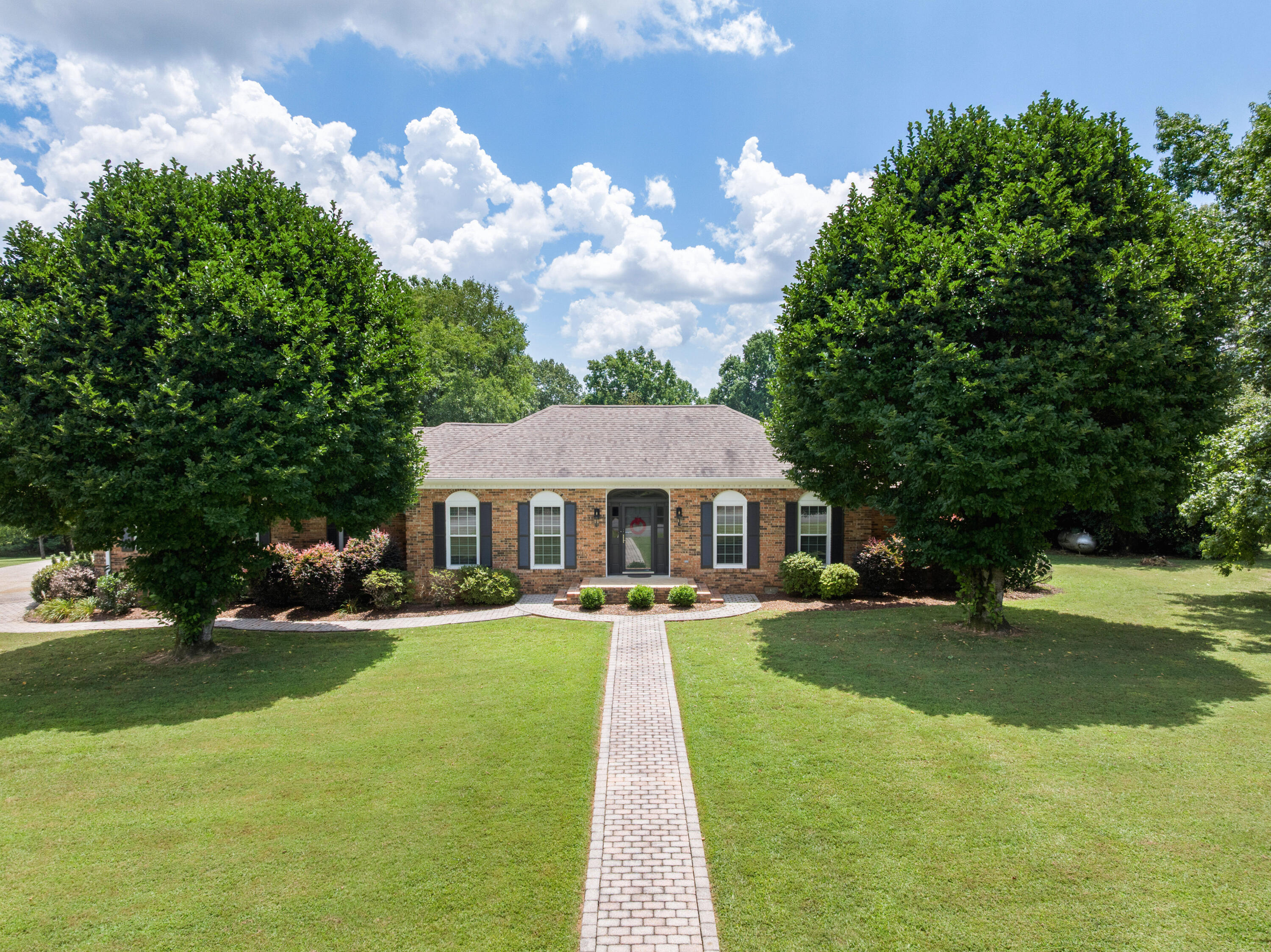 3351 Oak Burr Drive