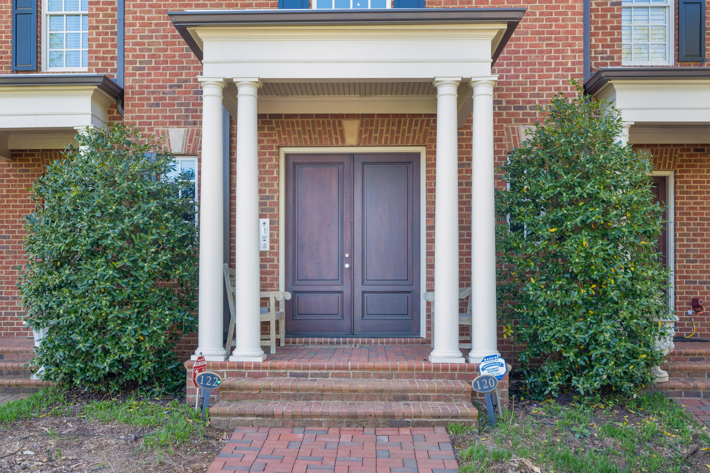 554 Whitehall Road, 122
