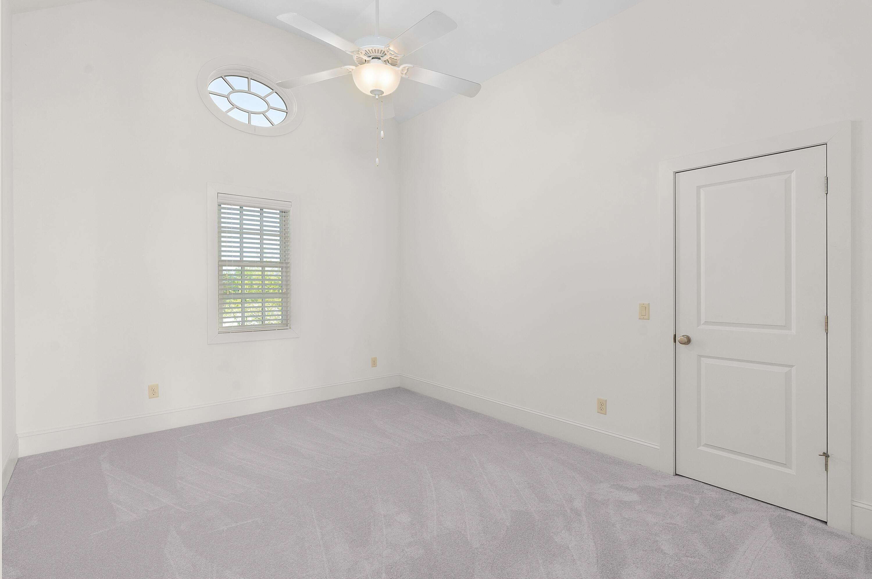 554 Whitehall Road, 122