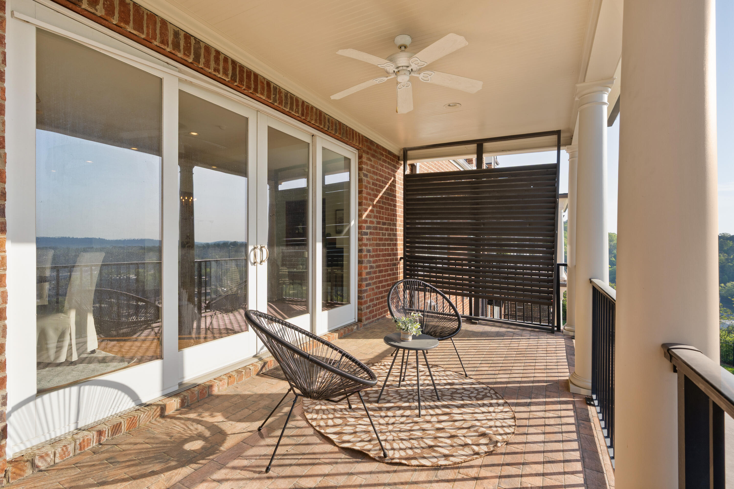 554 Whitehall Road, 122