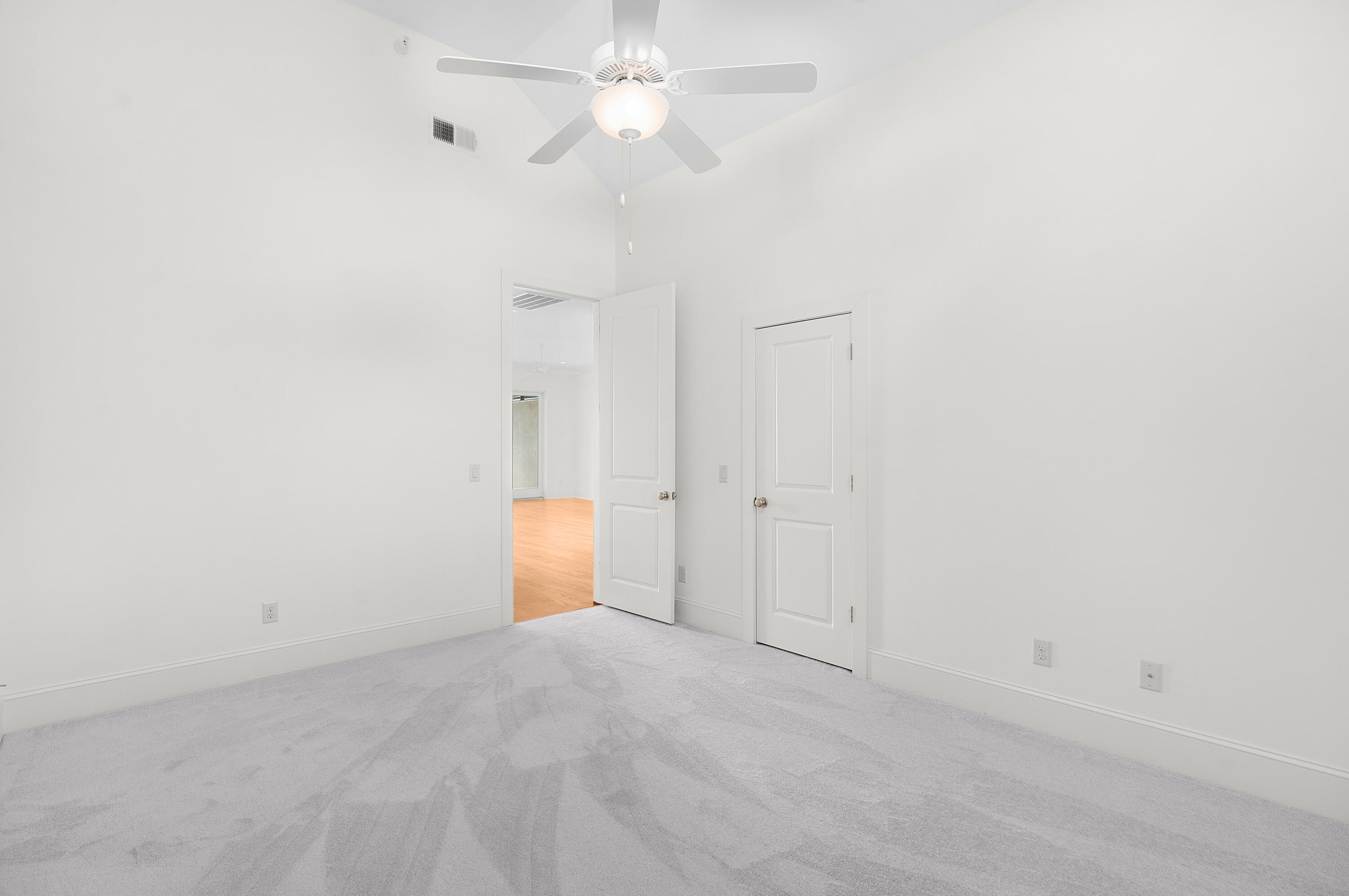 554 Whitehall Road, 122