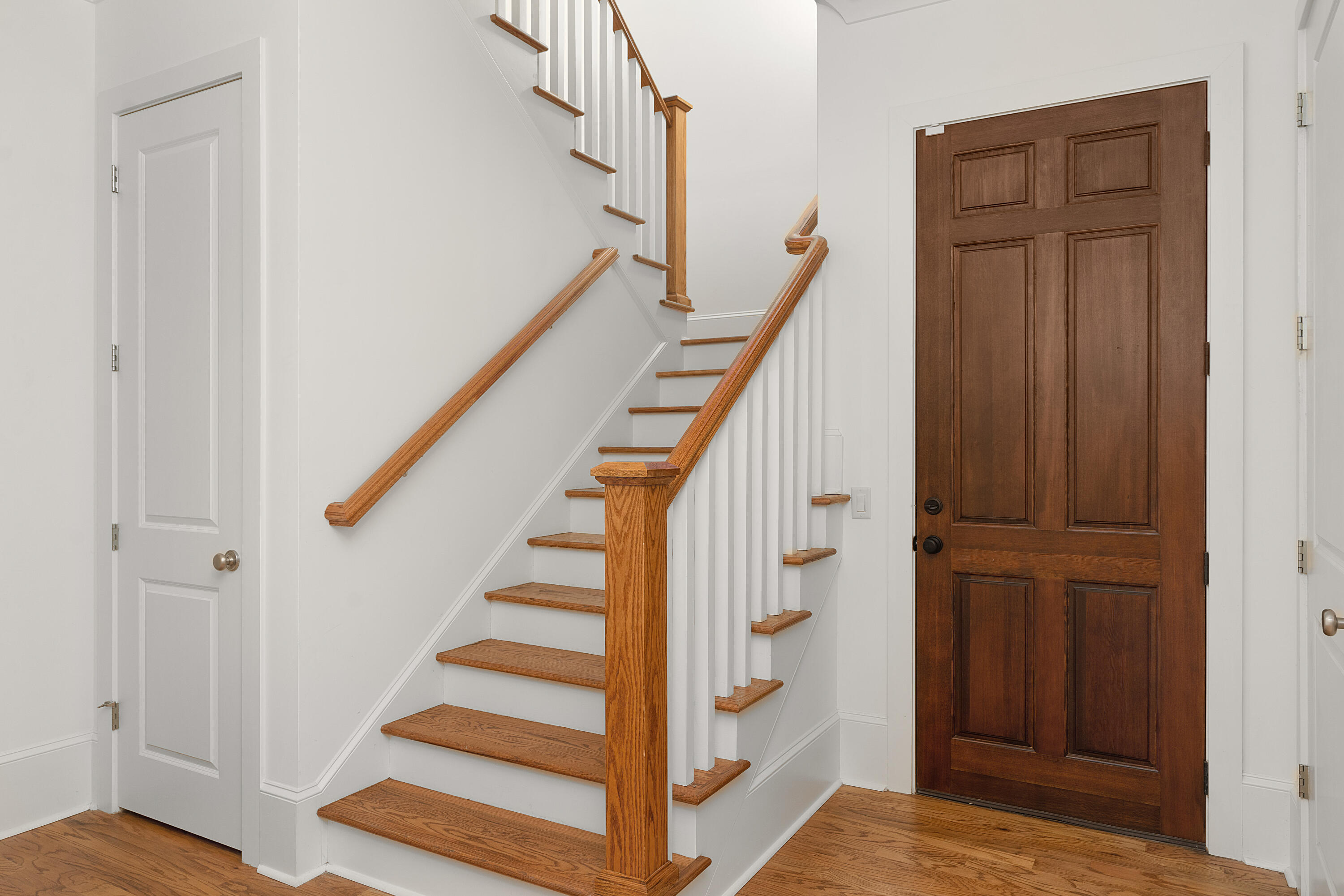 554 Whitehall Road, 122