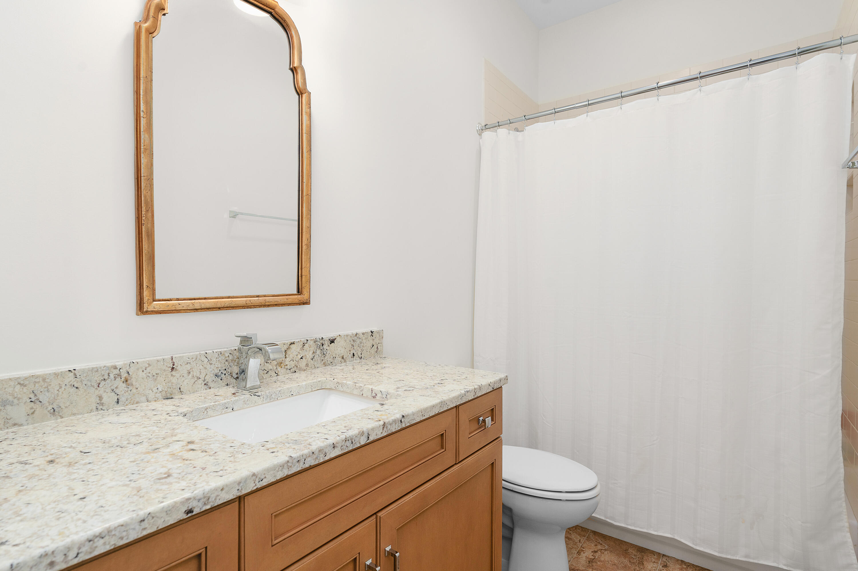 554 Whitehall Road, 122