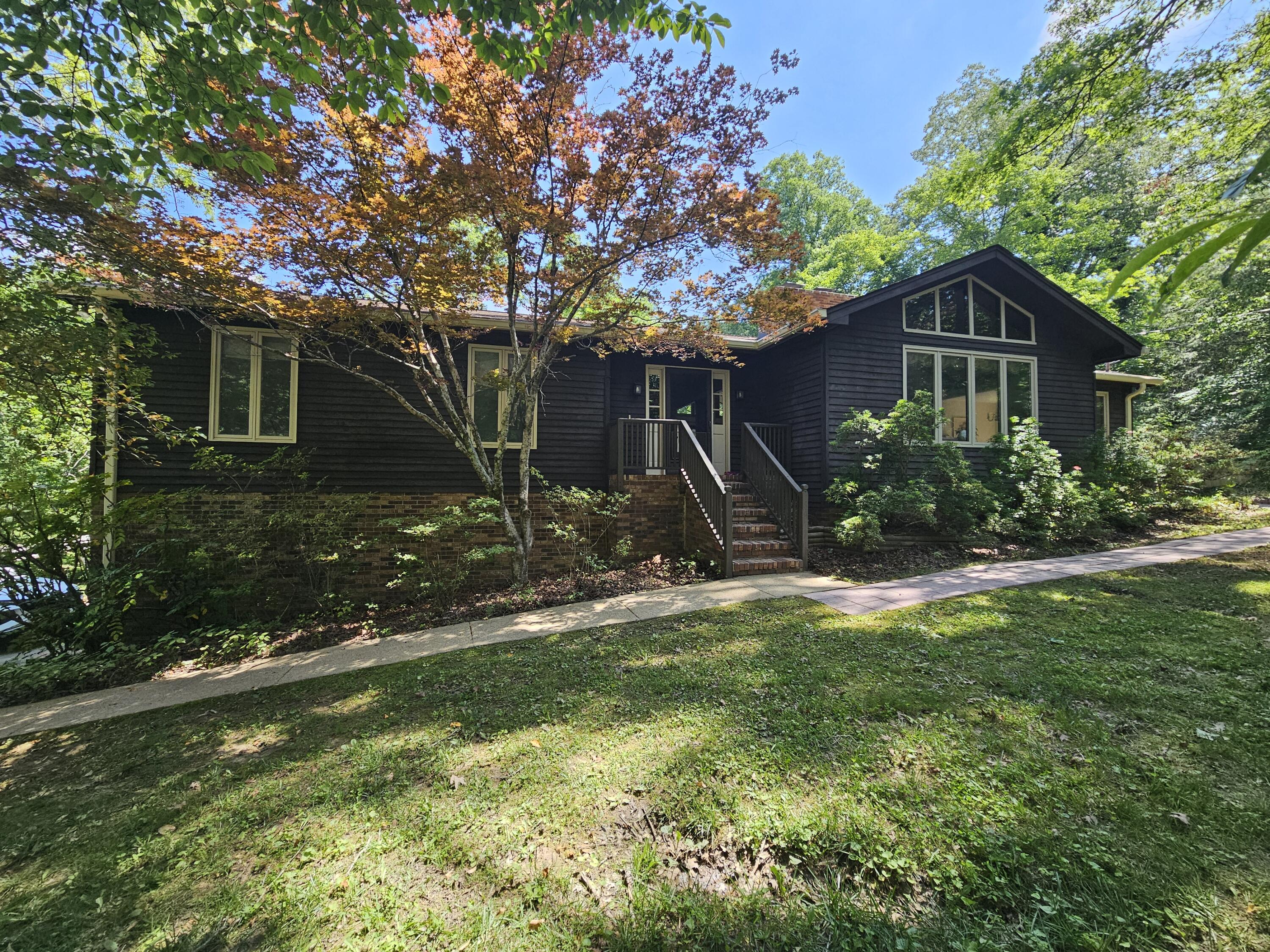 601 Dunsinane Road
