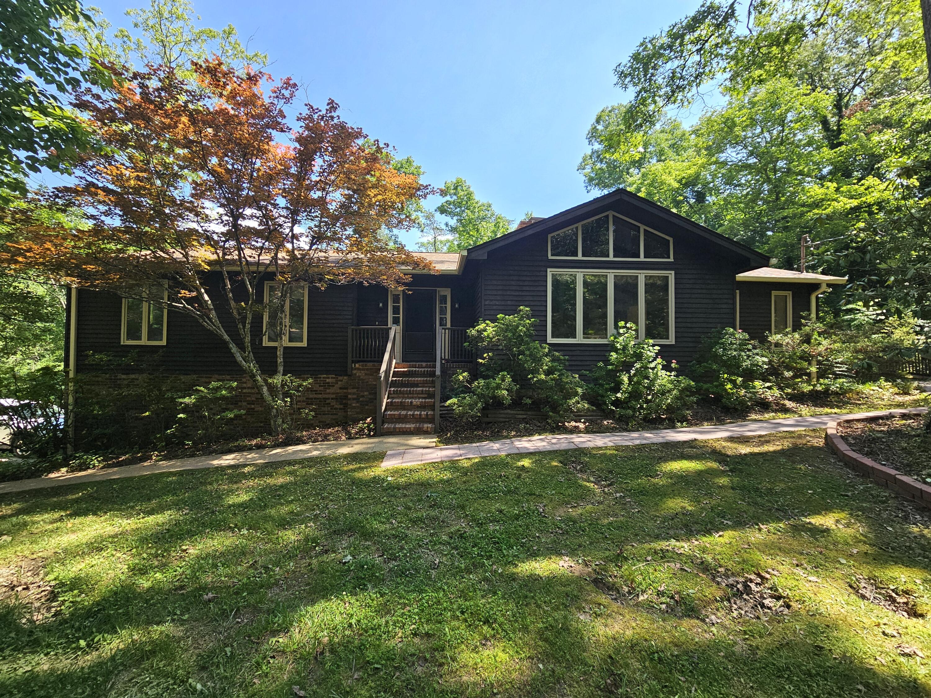 601 Dunsinane Road