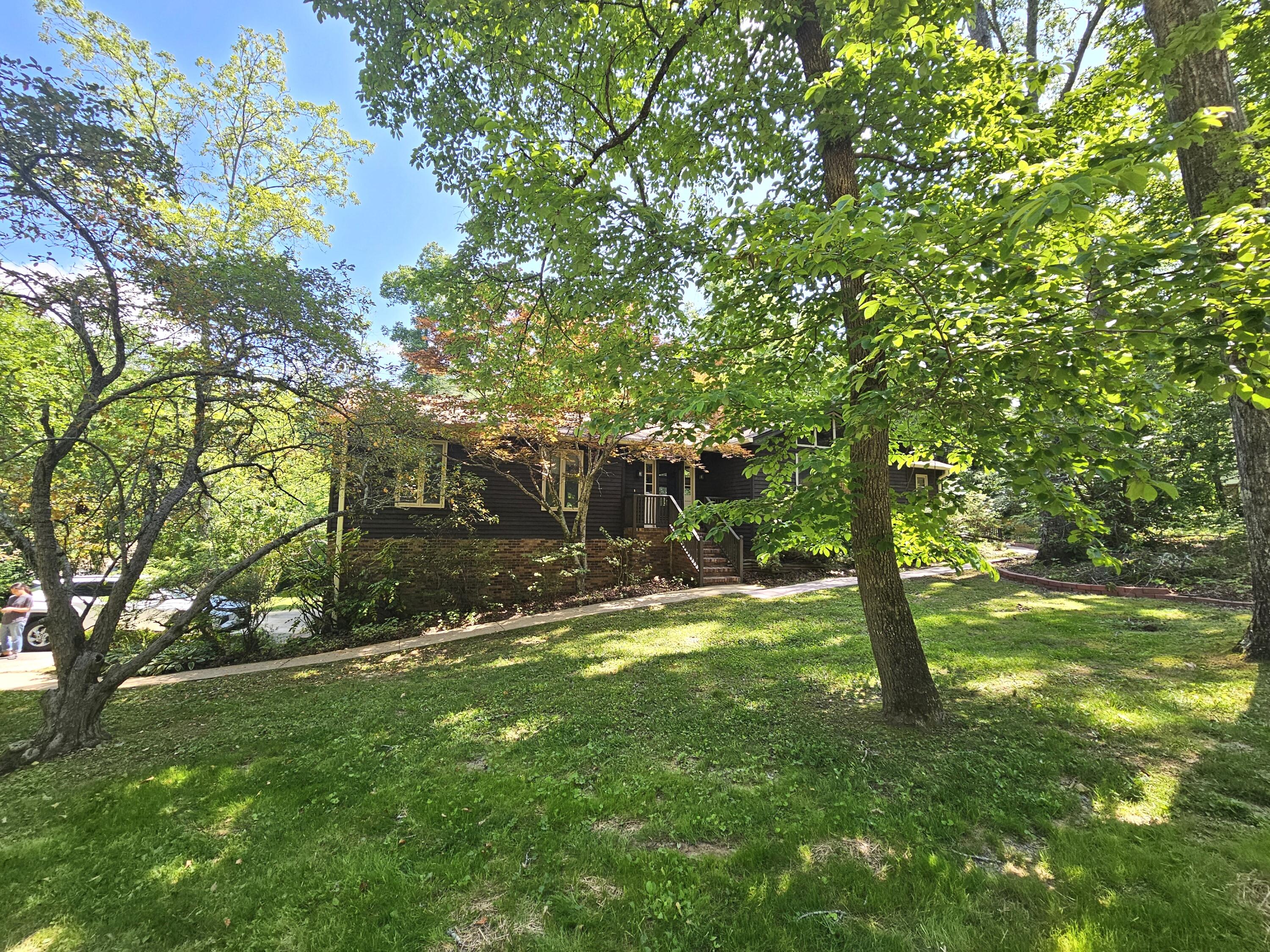 601 Dunsinane Road