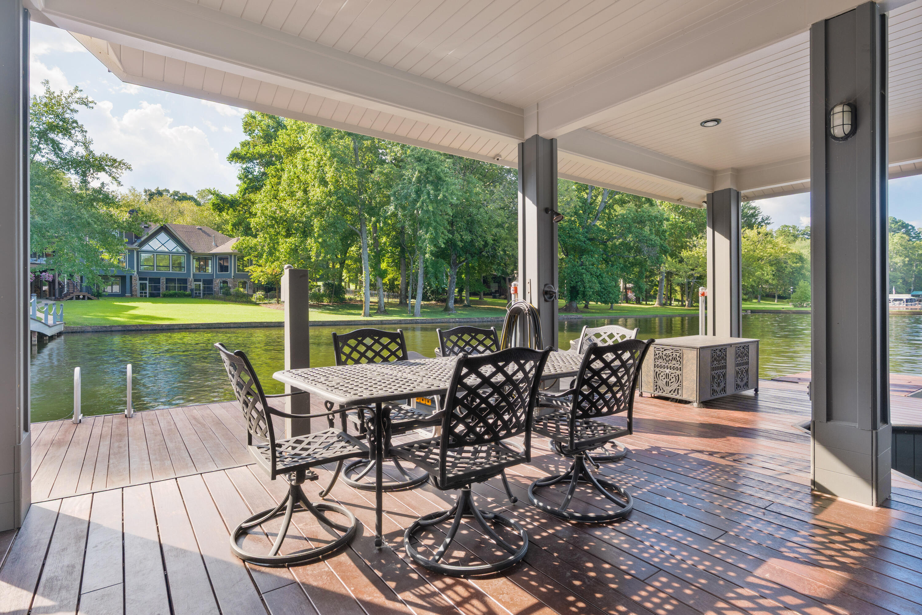 6402 Dogwood Drive