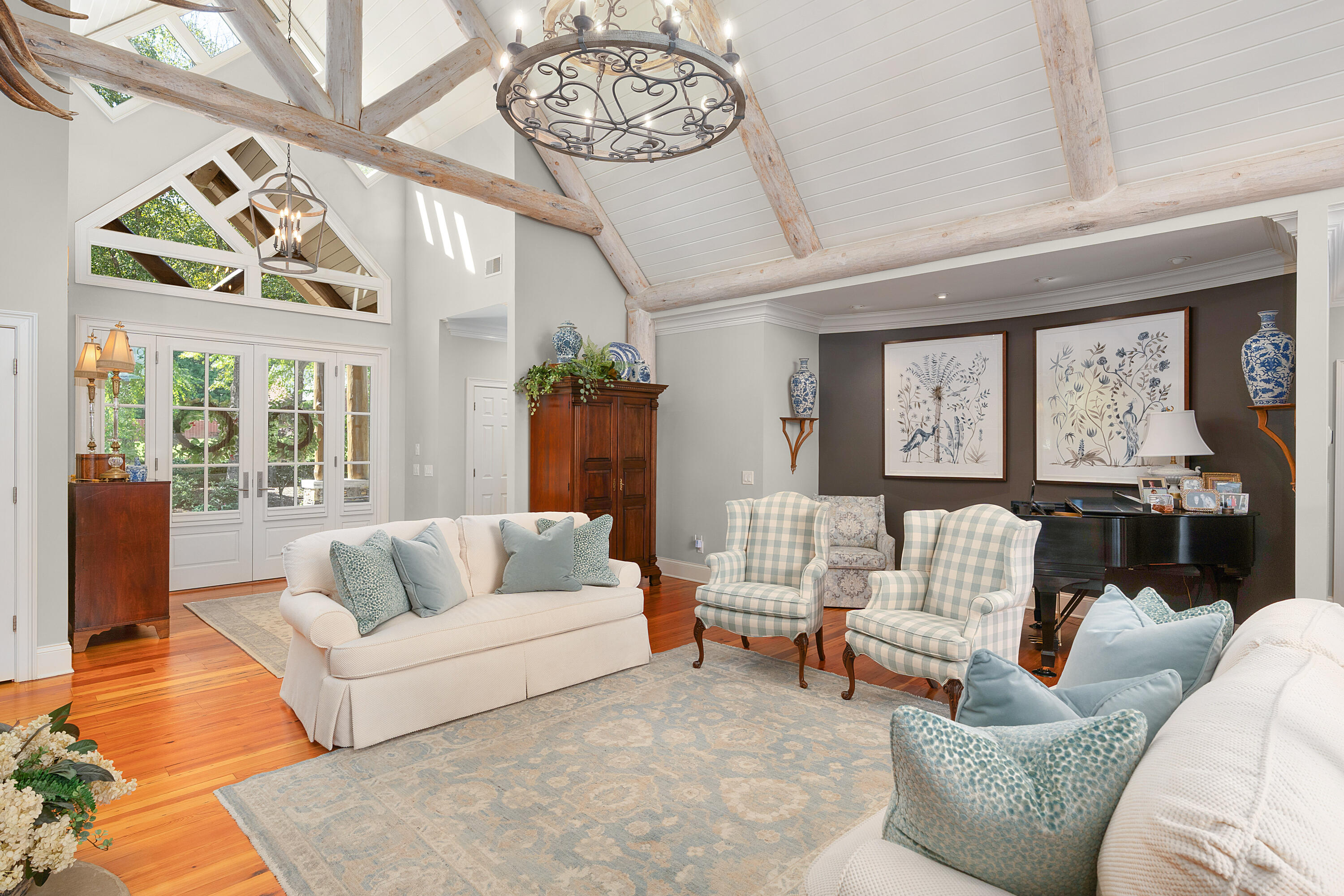 6402 Dogwood Drive