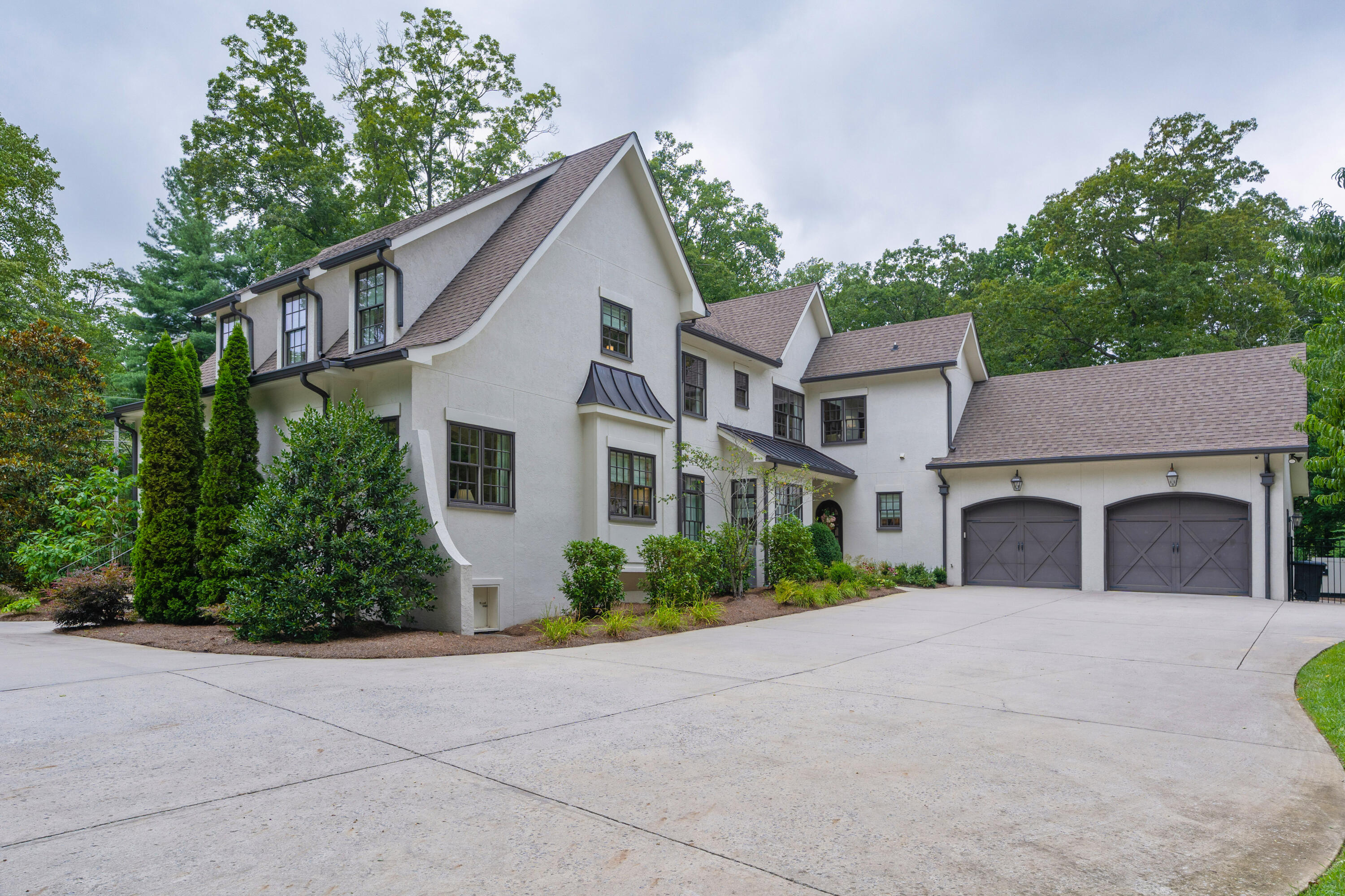 221 Stephenson Avenue