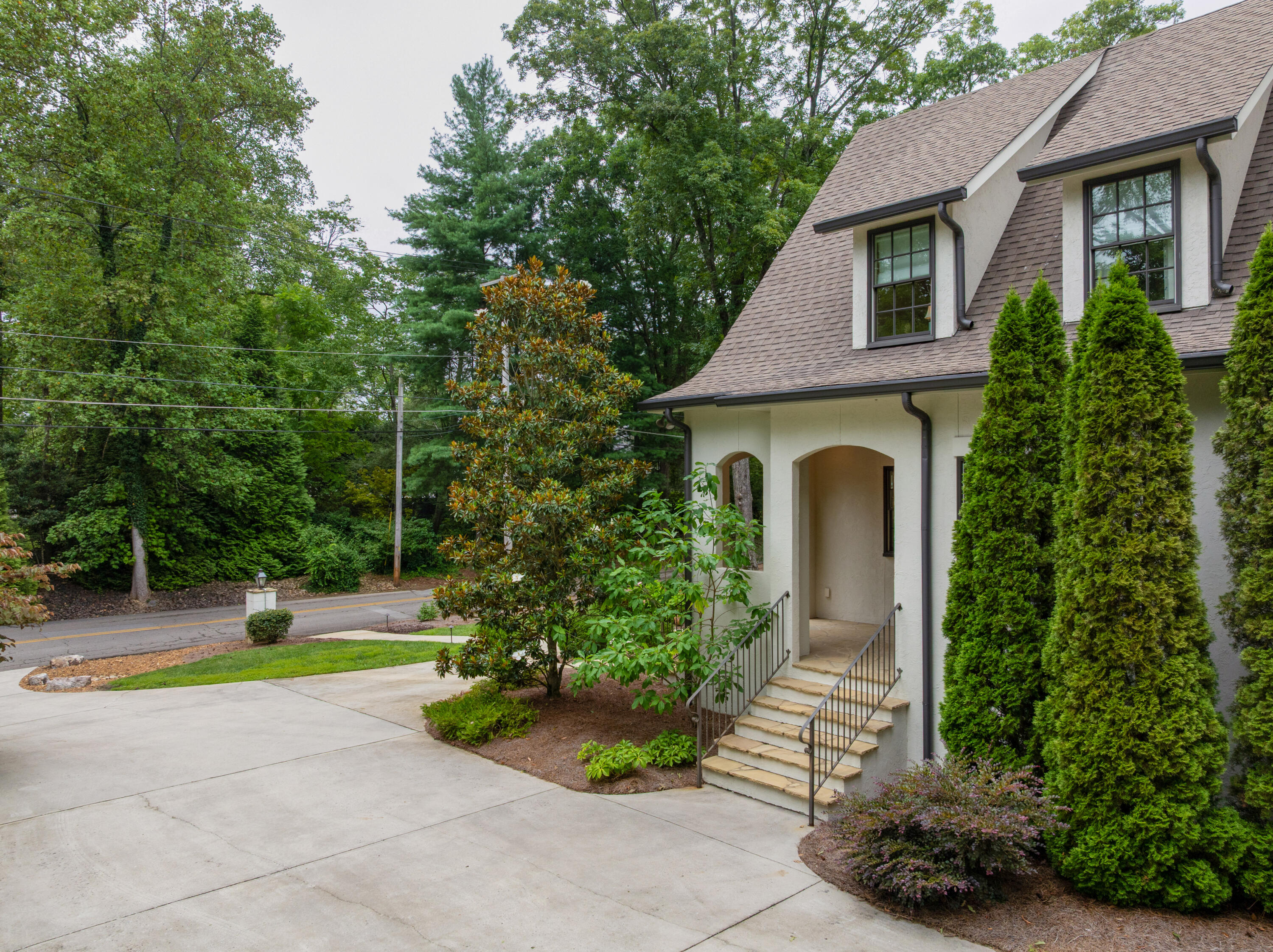 221 Stephenson Avenue