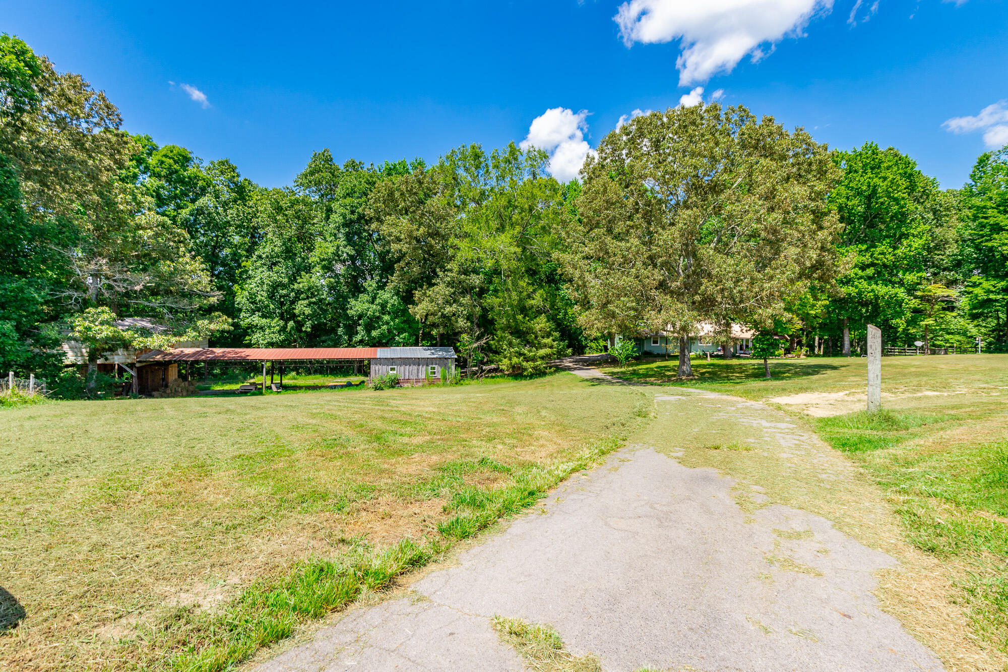 635 Cook Road, LaFayette