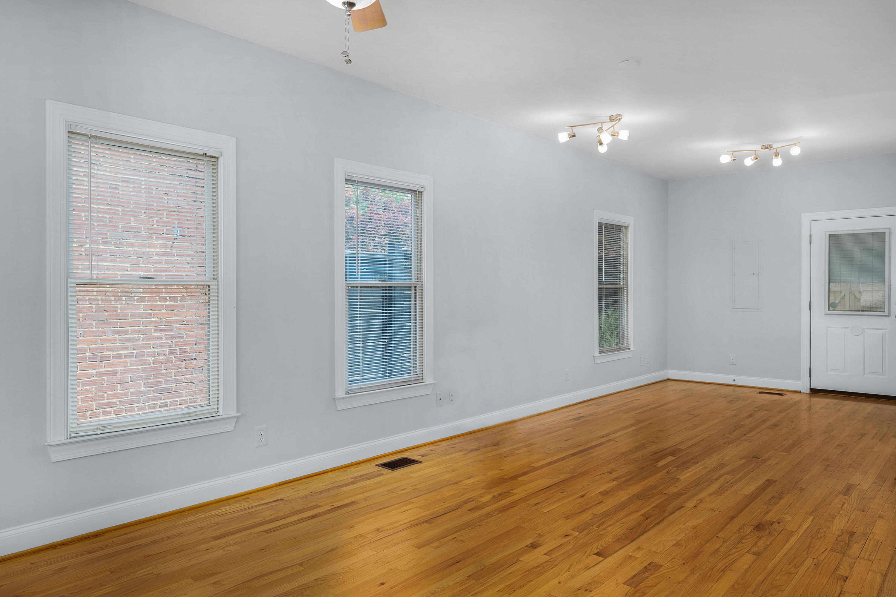 518 E 17th Street