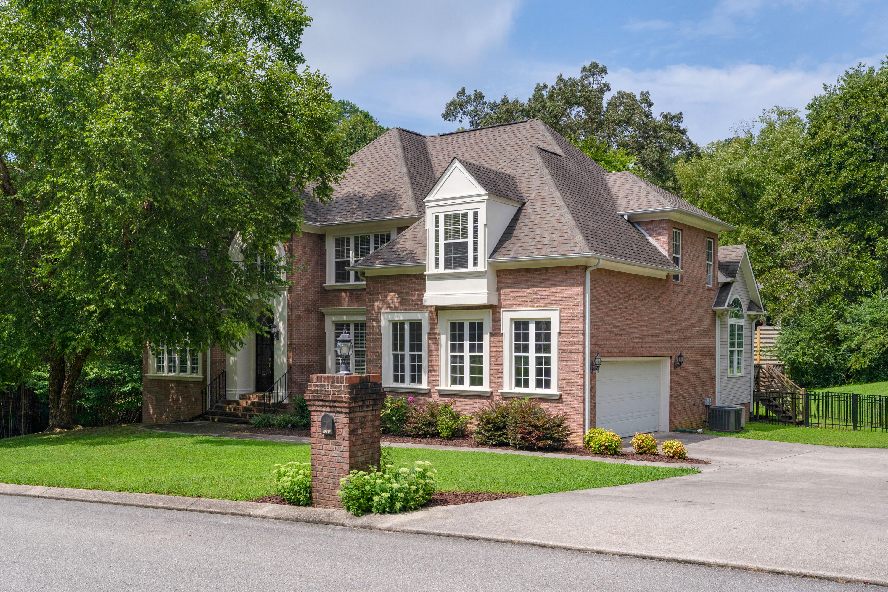 3269 Forest Shadows Drive